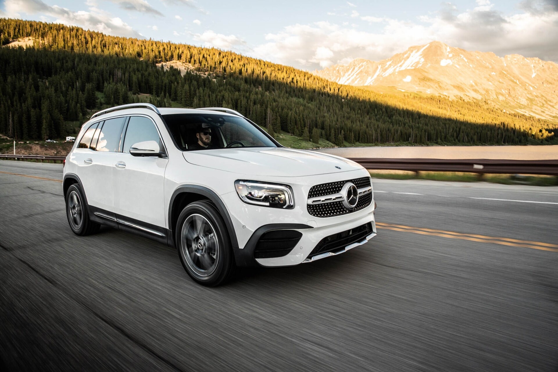 Mercedes-Benz GLB, Stylish SUV, Spacious cabin, Powerful performance, 1920x1280 HD Desktop