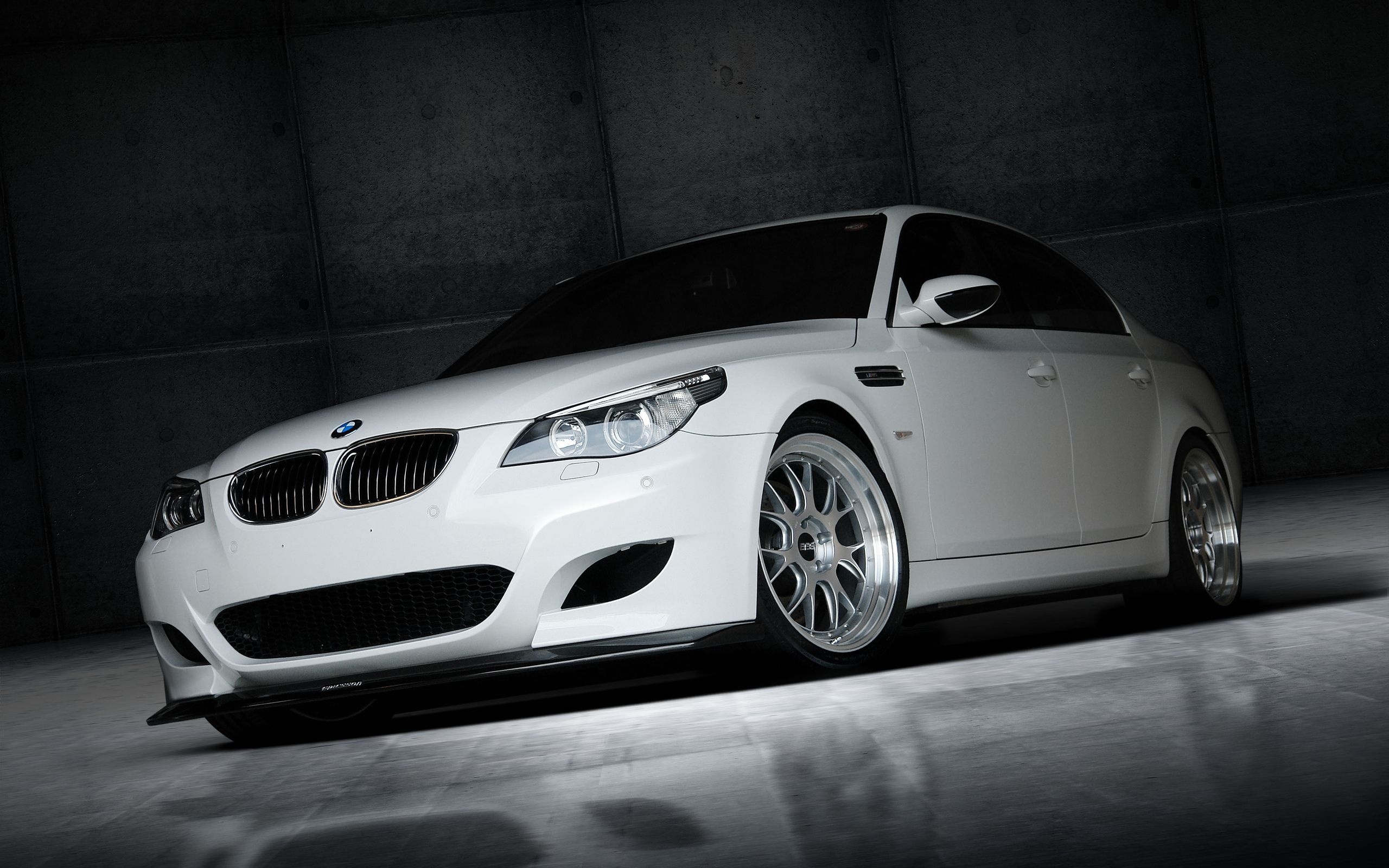 M5 Stance, M5 Wallpaper, 2560x1600 HD Desktop