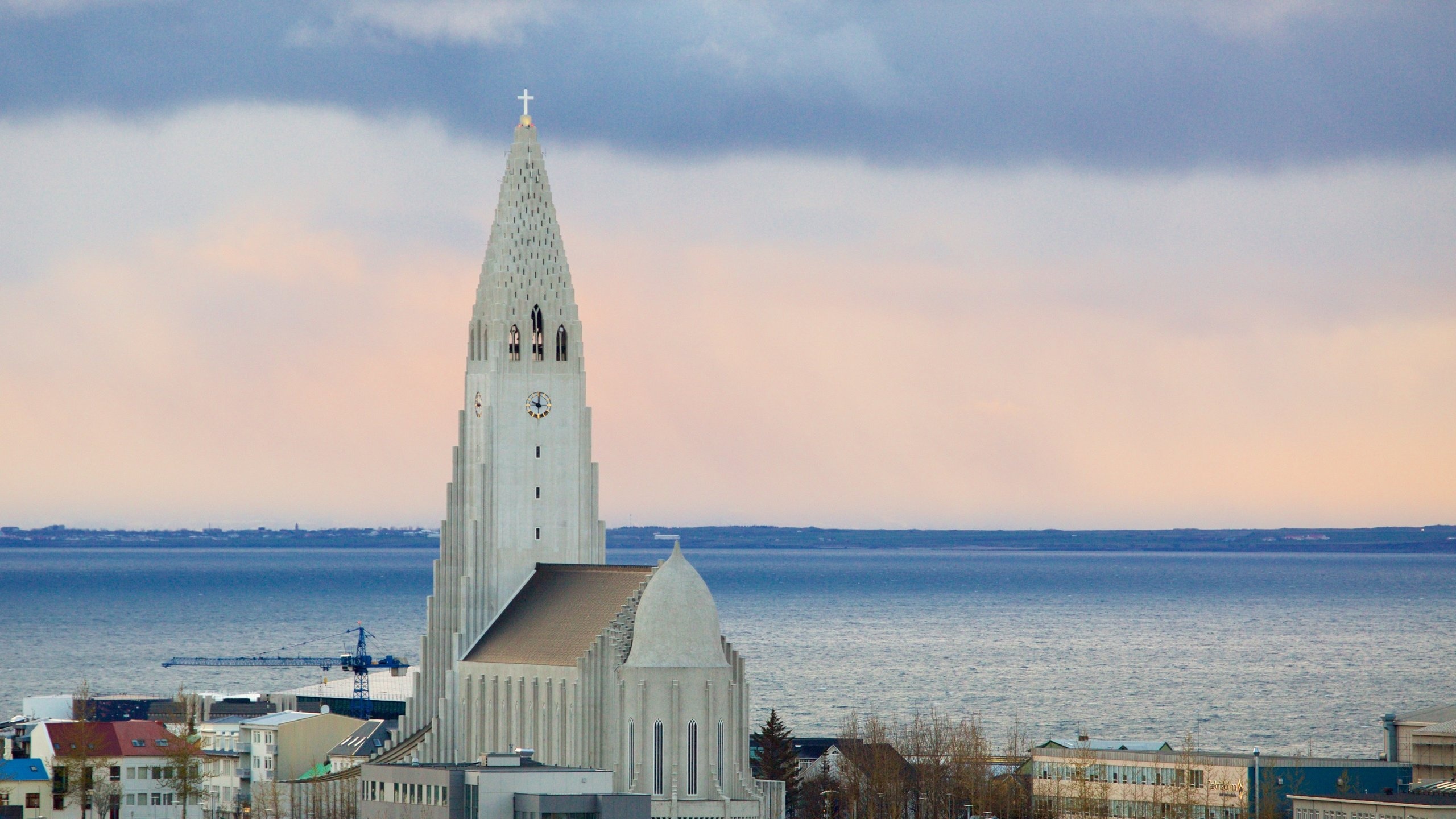 Reykjavik, Fun Things to Do, July 2022, Expedia, 2560x1440 HD Desktop