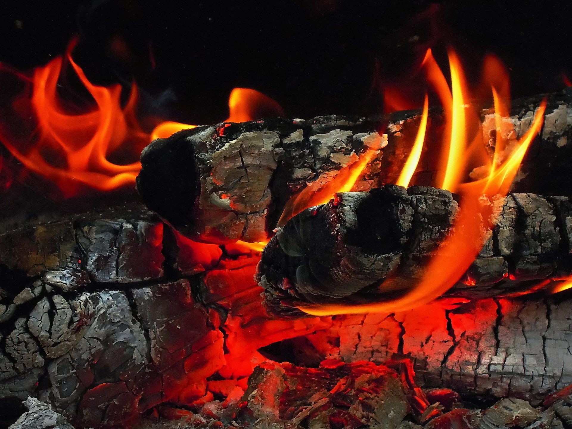 Ash, Fire Wallpaper, 1920x1440 HD Desktop