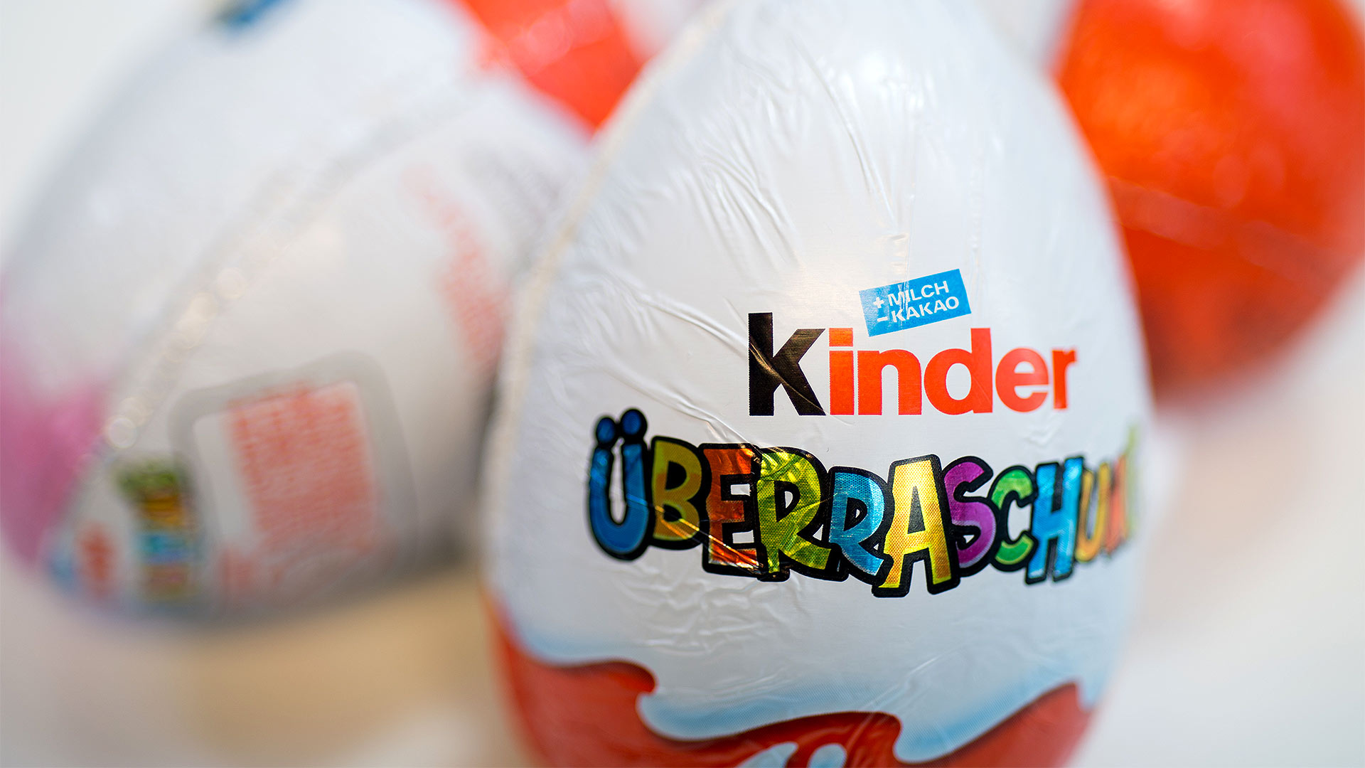 Kinder, Possible salmonella contamination, Ferrero recalls, Children's products, 1920x1080 Full HD Desktop