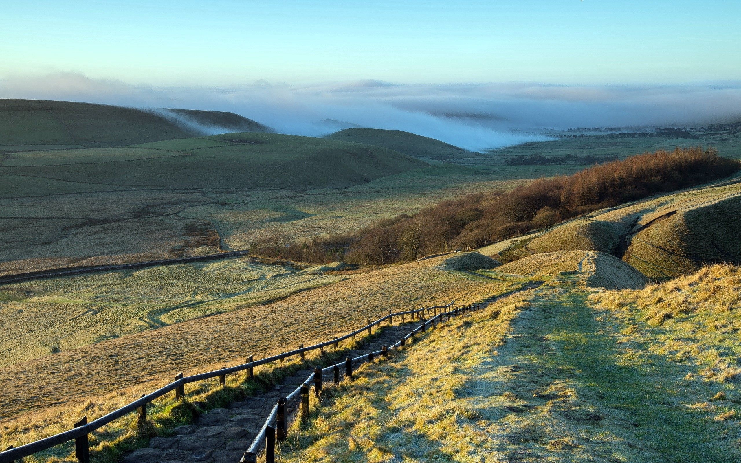 Mam Tor Peak District, valley cloud inversion, railed stone trail, HD Desktop wallpaper