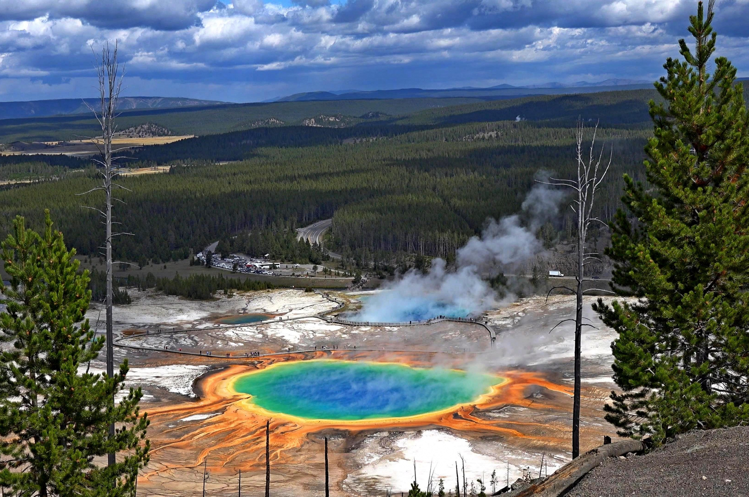 Yellowstone National Park, 4K wallpapers, Stunning views, Captivating backgrounds, 2560x1700 HD Desktop