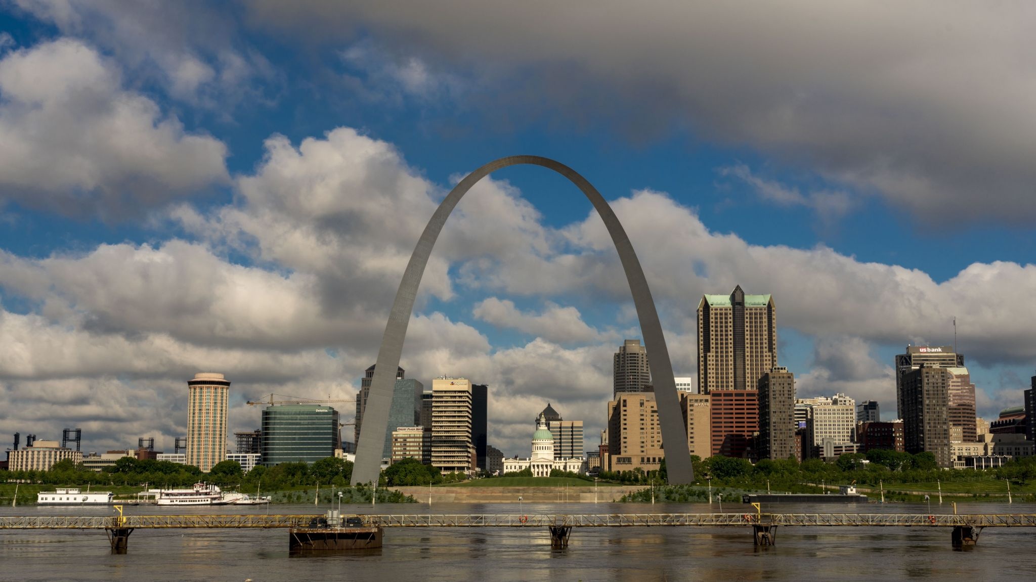 St. Louis Skyline, Real estate markets, Millennials, Best, 2050x1160 HD Desktop