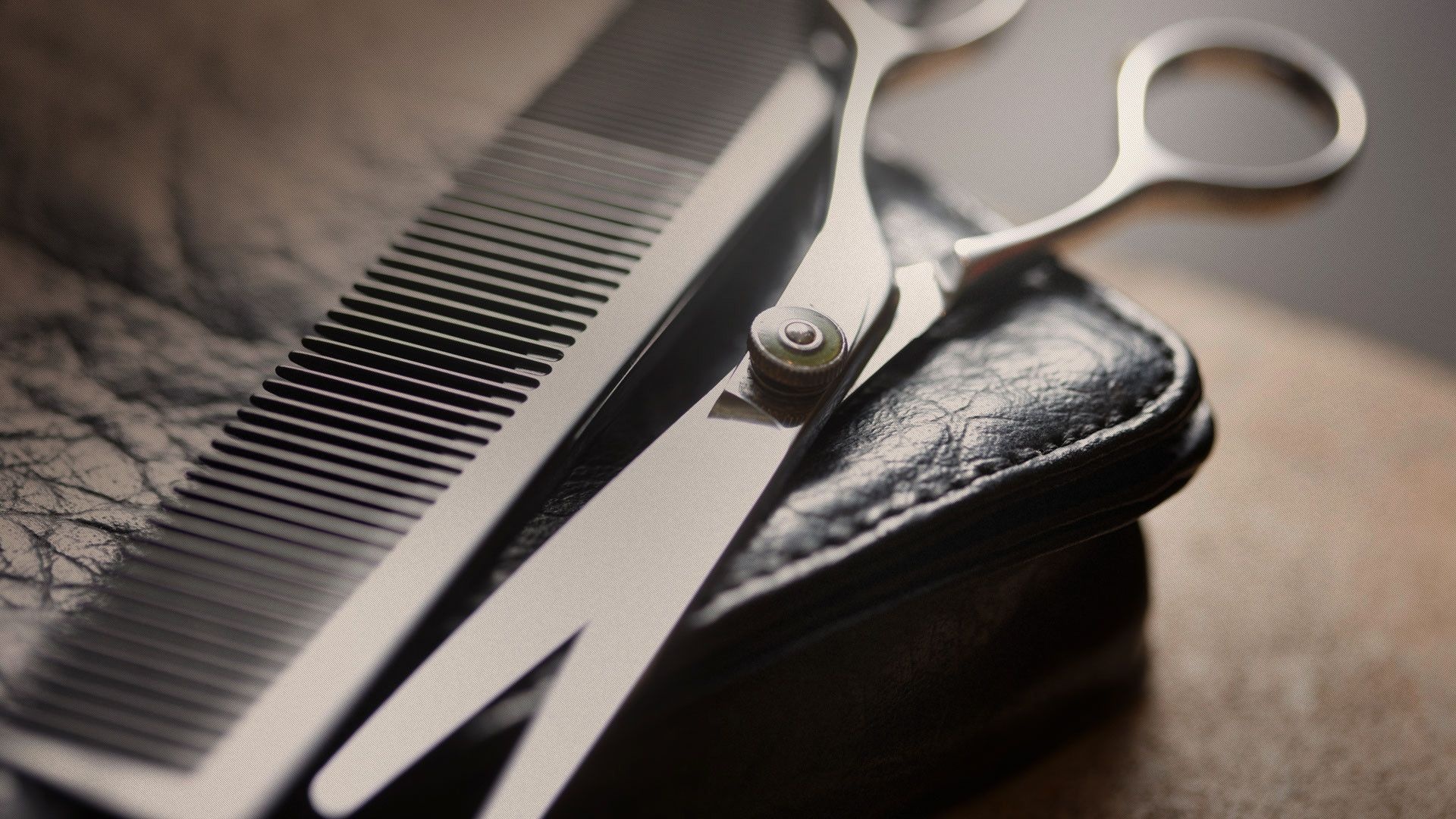 Comb and scissors, Hair Stylist Wallpaper, 1920x1080 Full HD Desktop