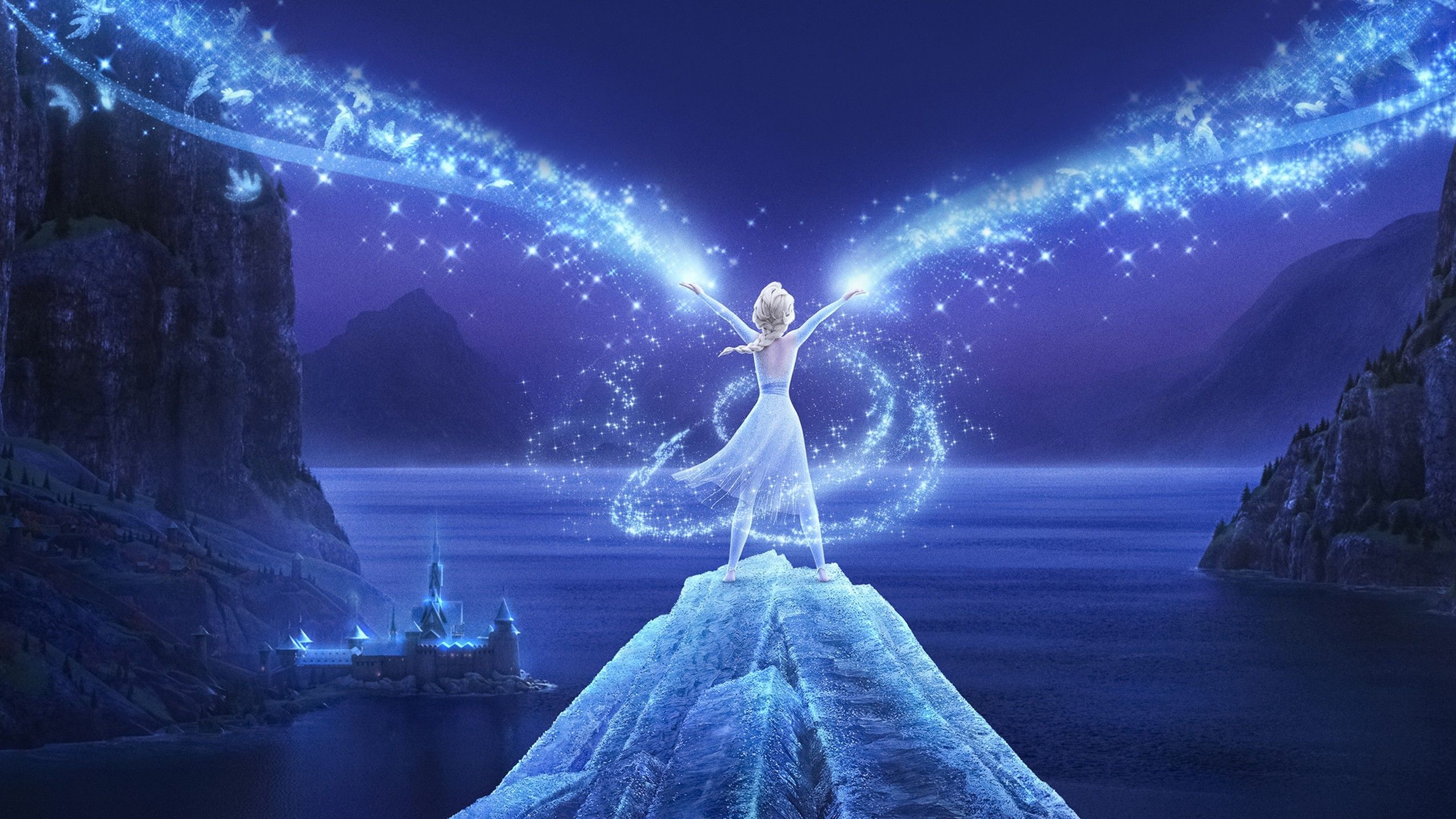 Queen Elsa, Arendelle Castle, glowing ice magic, HD Desktop wallpaper