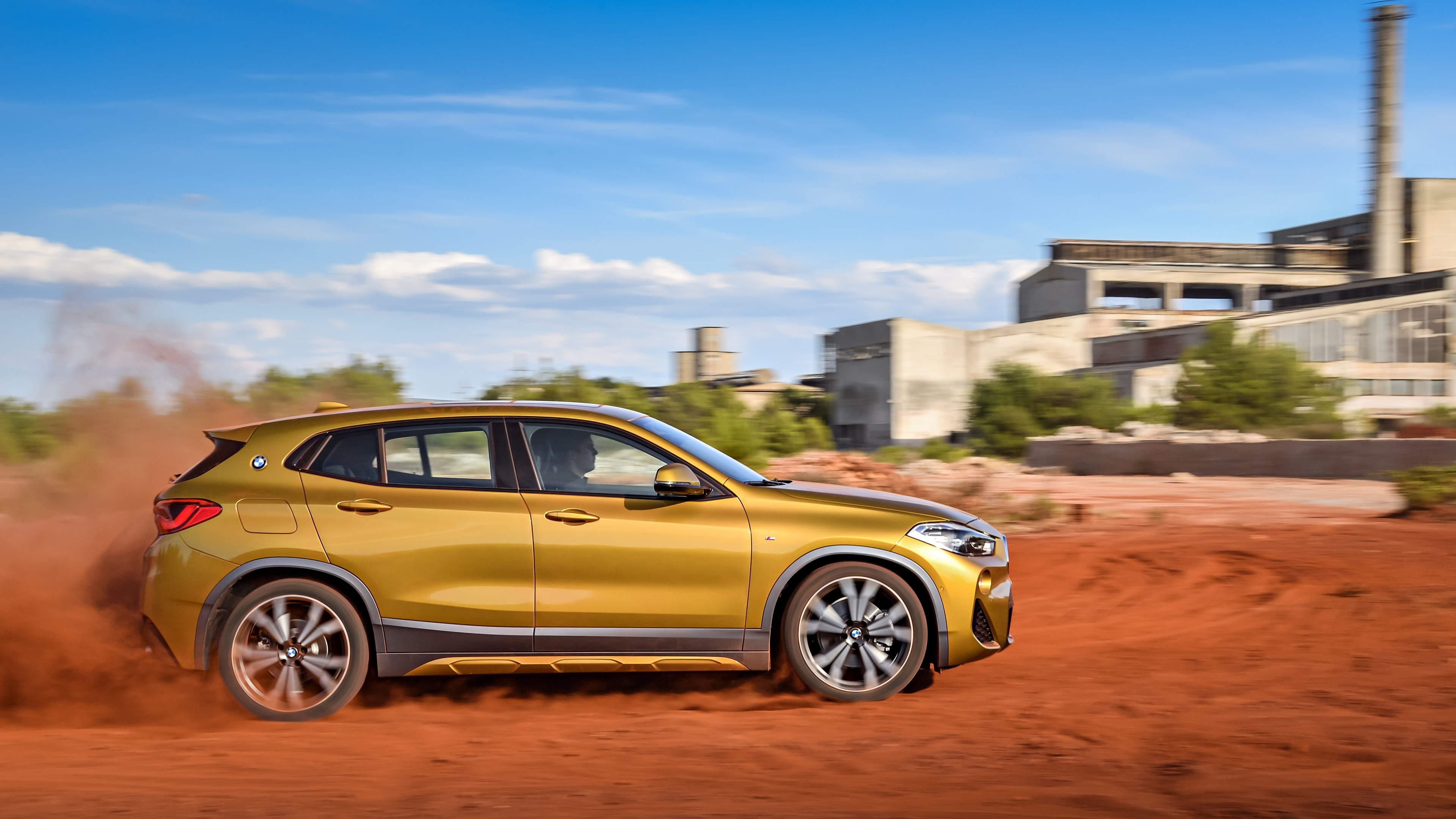 BMW X2, Striking appearance, Sporty performance, Cutting-edge technology, 3840x2160 4K Desktop