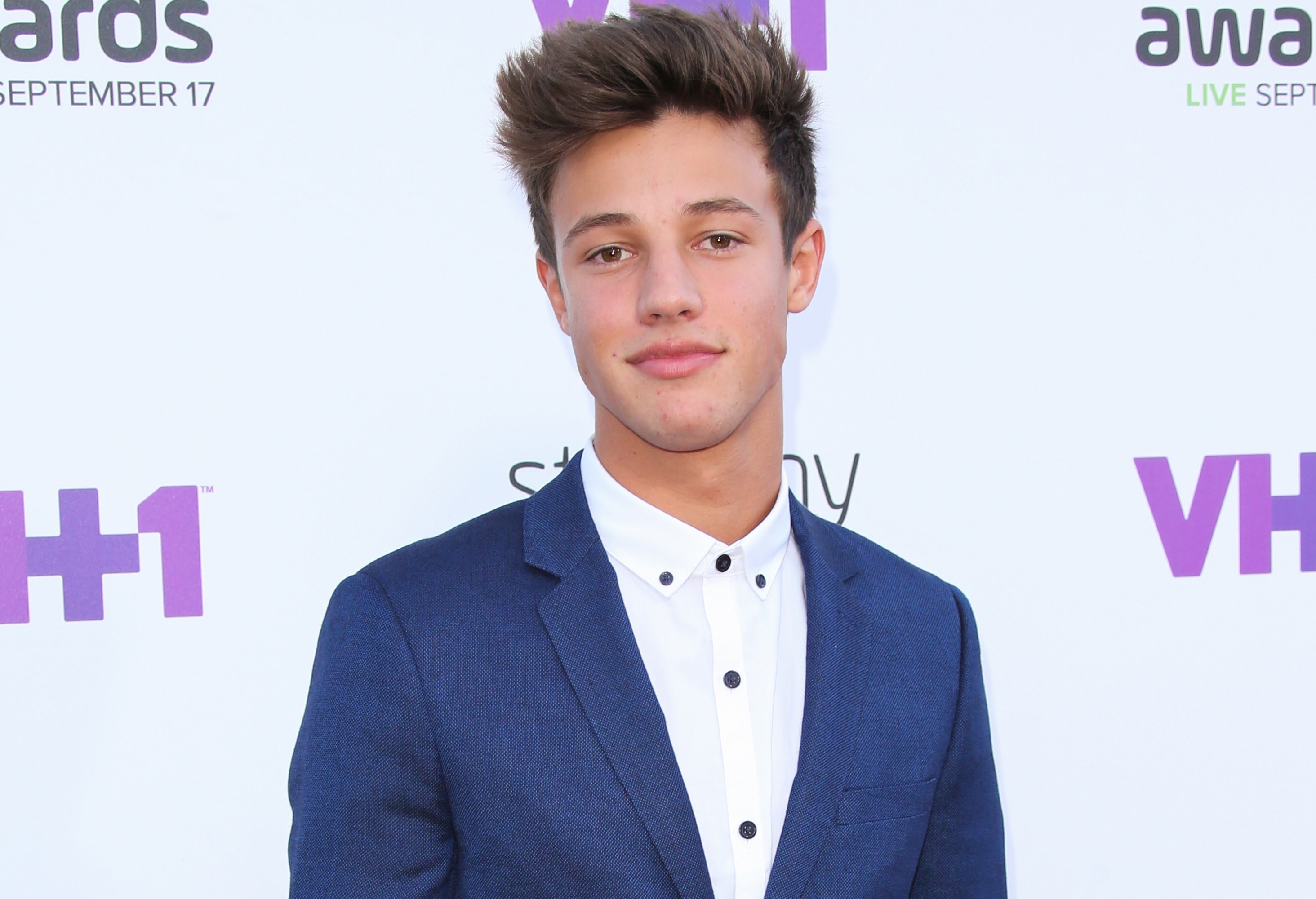 Cameron Dallas, Striking wallpapers, Stylish celeb, Fan-favorite, 2930x2010 HD Desktop