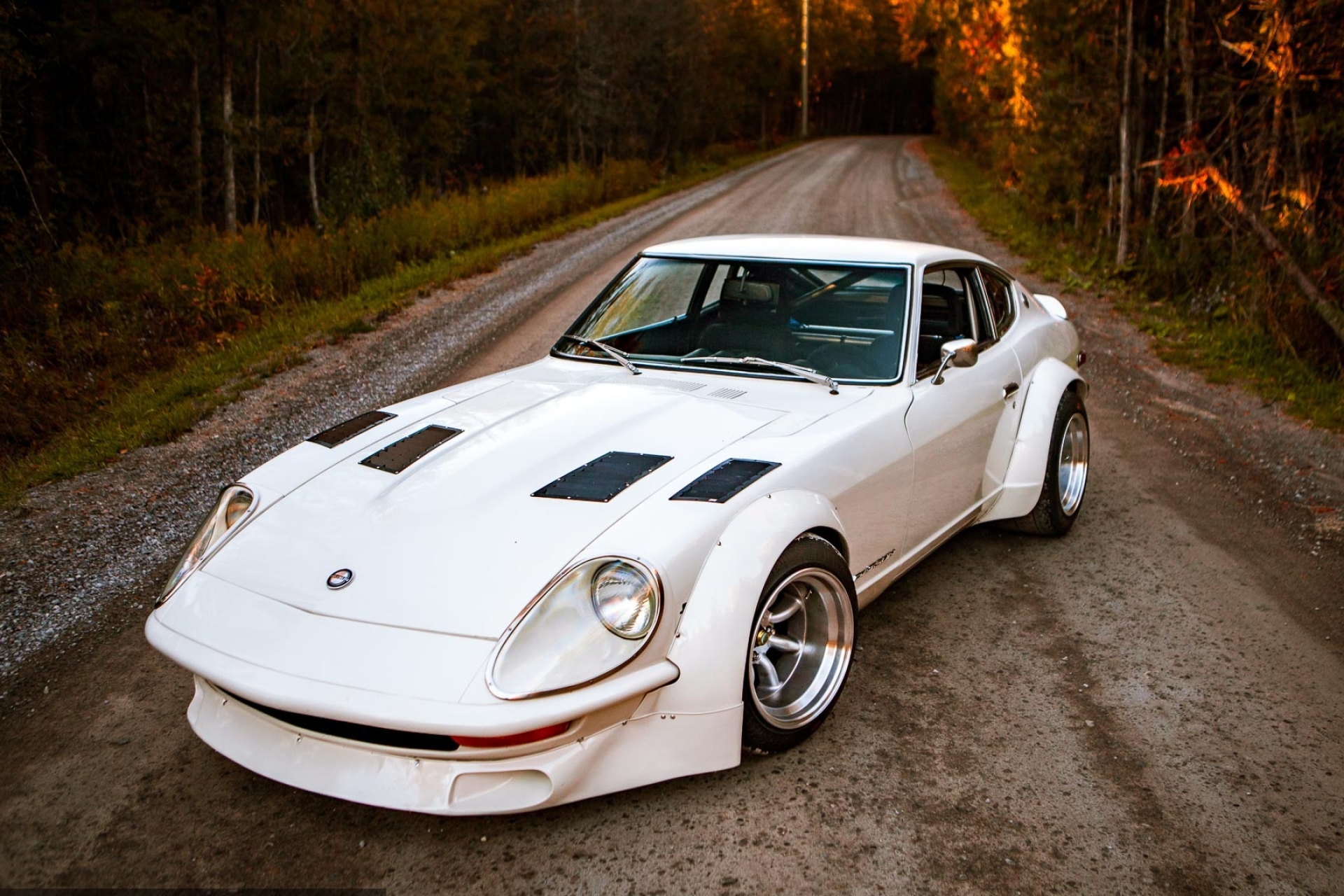 240Z On 305s, Datsun Wallpaper, 1920x1280 HD Desktop