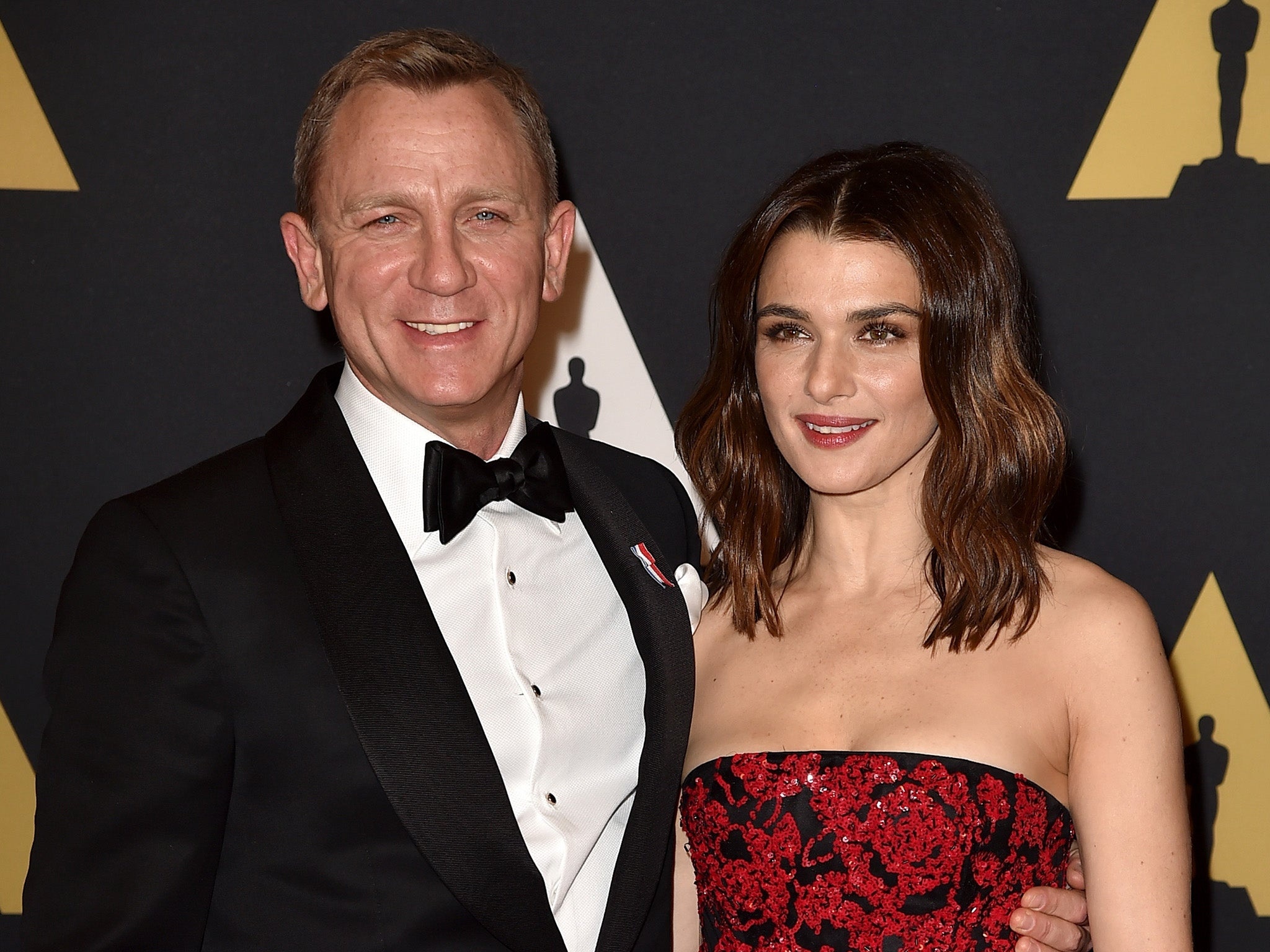 Daniel Craig, Rachel Weisz, First child joy, Sweet family moments, 2050x1540 HD Desktop