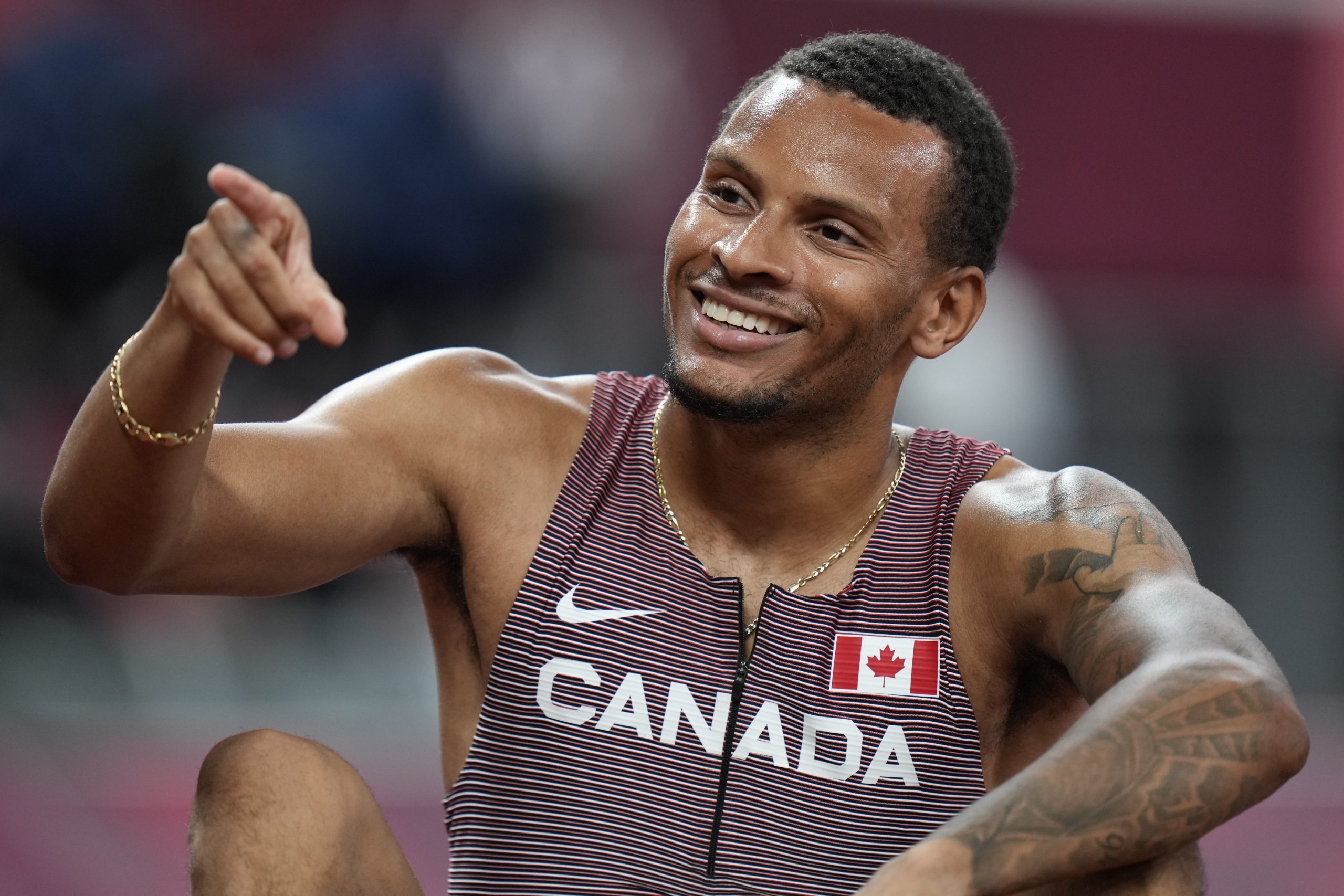 Andre De Grasse, Prefontaine Classic victory, Blistering speed, Sprinting excellence, 2560x1710 HD Desktop