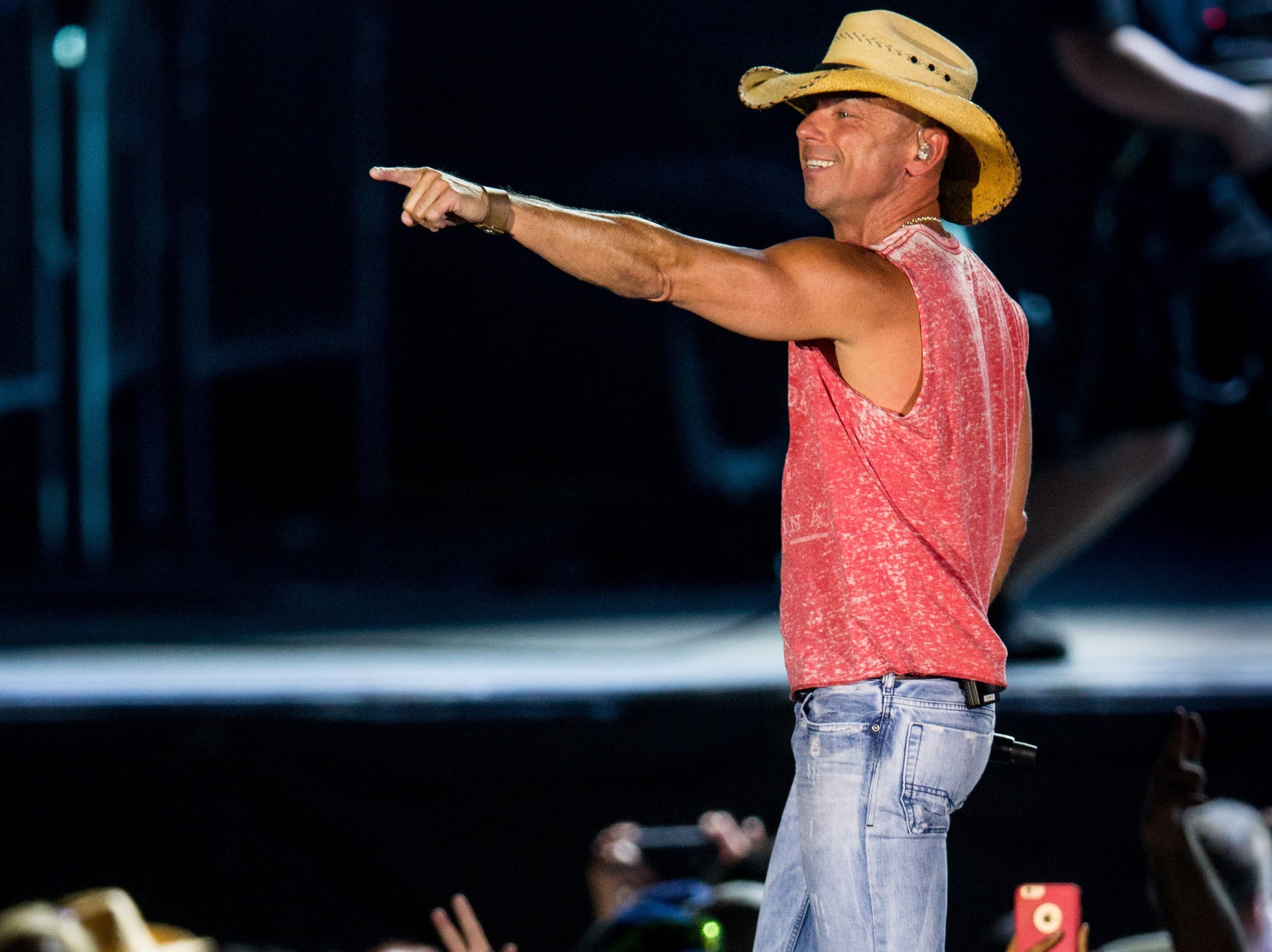 Rose Bowl, Kenny Chesney Wallpaper, 2700x2020 HD Desktop