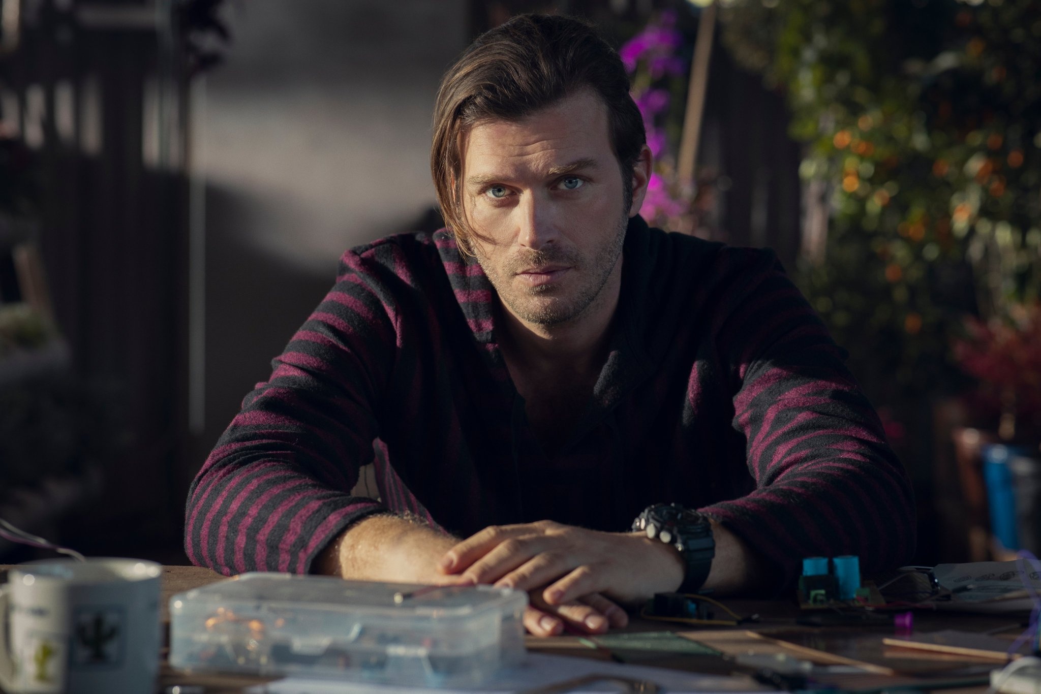 Kivanc Tatlitug, Untitled Submarine Story, Netflix, Turkish Series, 2050x1370 HD Desktop