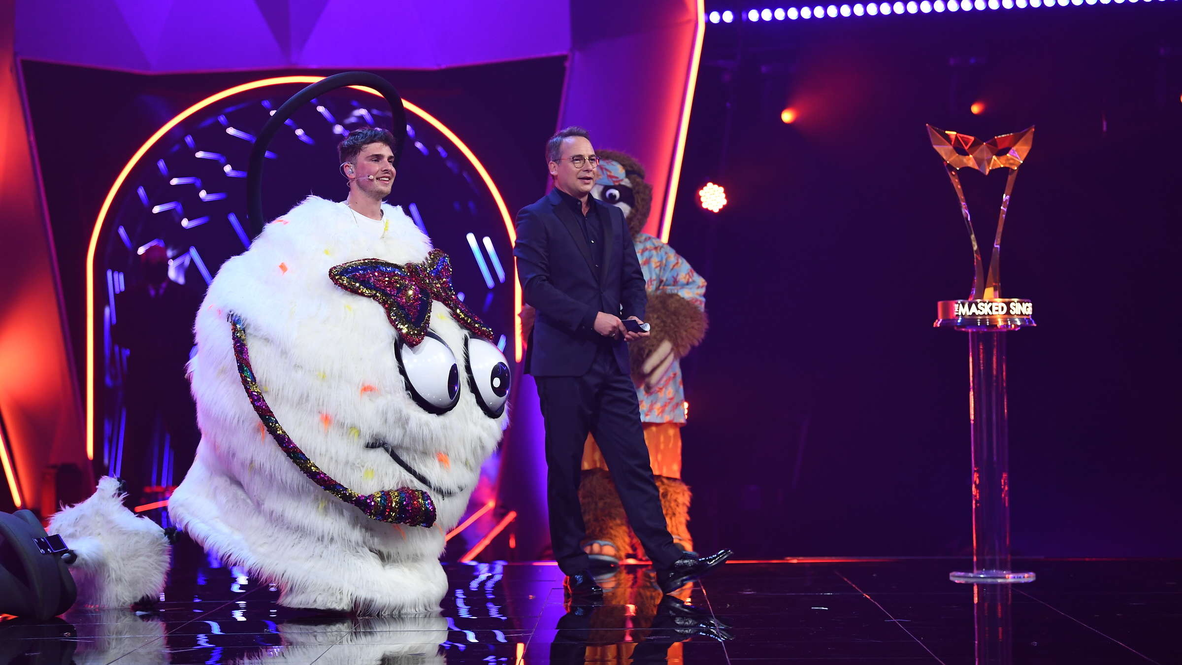 The Masked Singer, ProSieben anxiety, Mike Singer, Instagram mystery, 2400x1350 HD Desktop