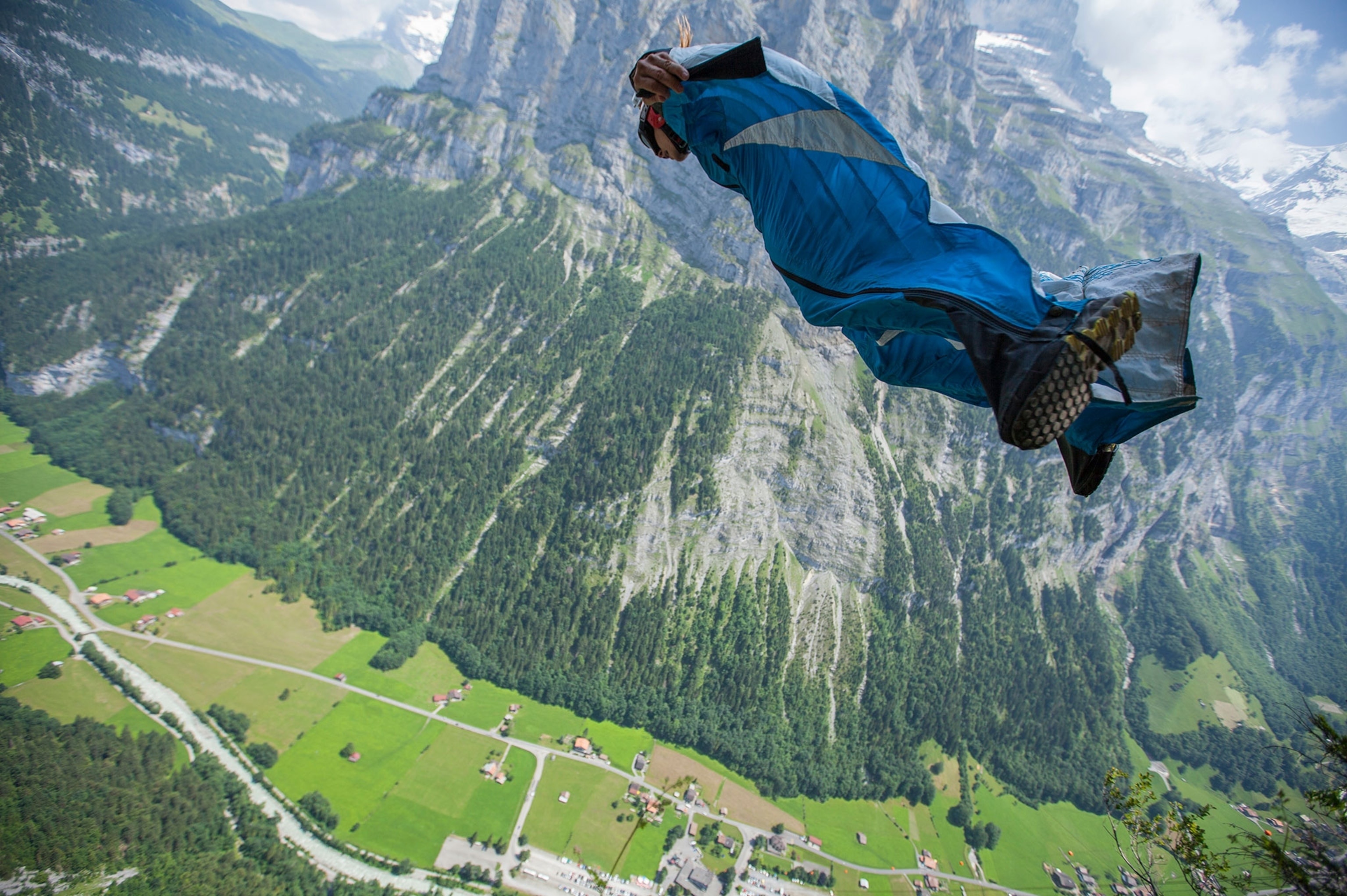 Wingsuit flying, Daredevil, World's deadliest, Thrilling, 3080x2050 HD Desktop