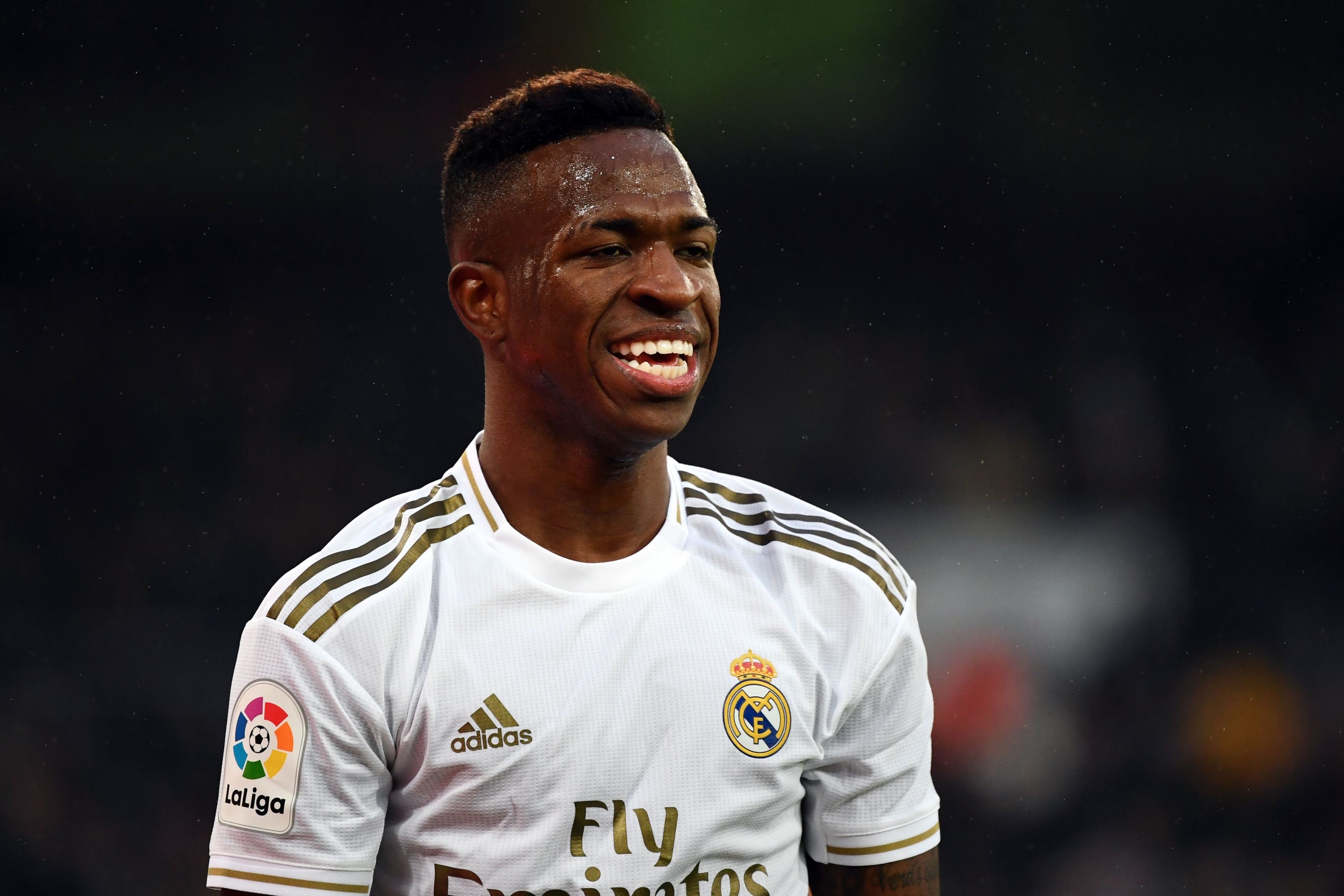 Vinicius Junior, Real Madrid home kit, LaLiga sleeve badge, HD Desktop wallpaper