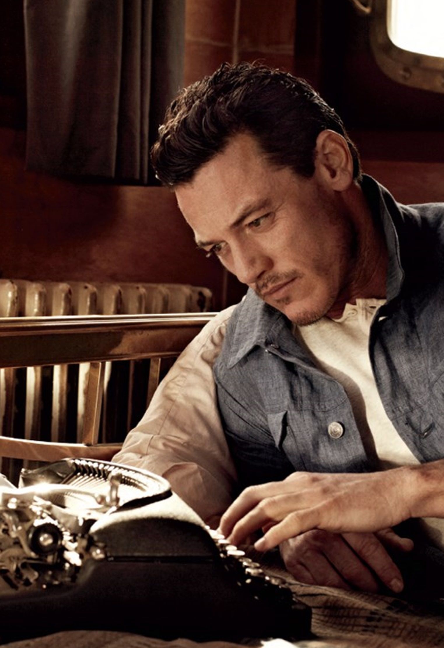 Luke Evans, Actors, Ideas, Luke, 1530x2230 HD Phone