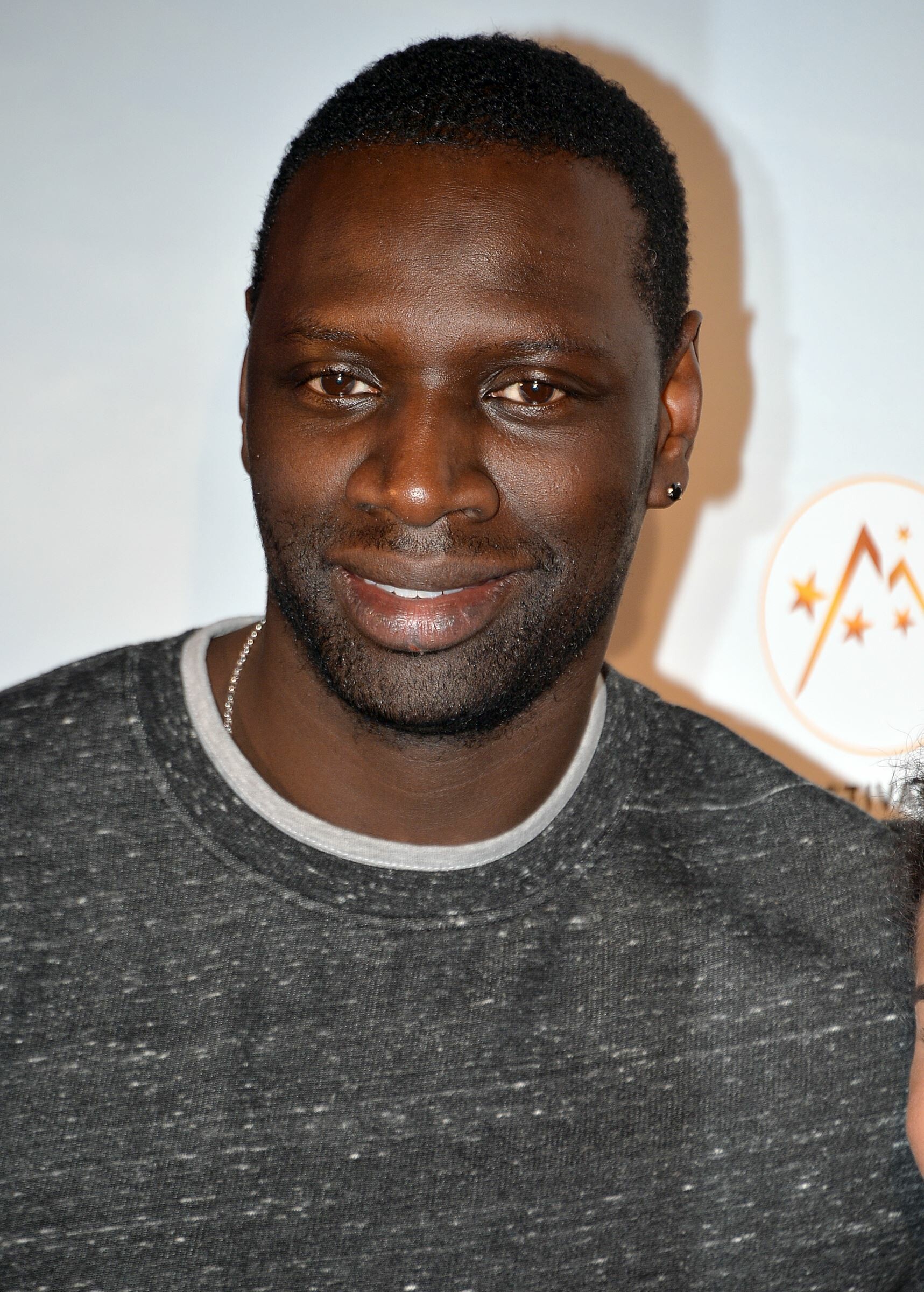 Omar Sy, Closer magazine photos, Celebrity arrest, Media coverage, 1720x2400 HD Phone