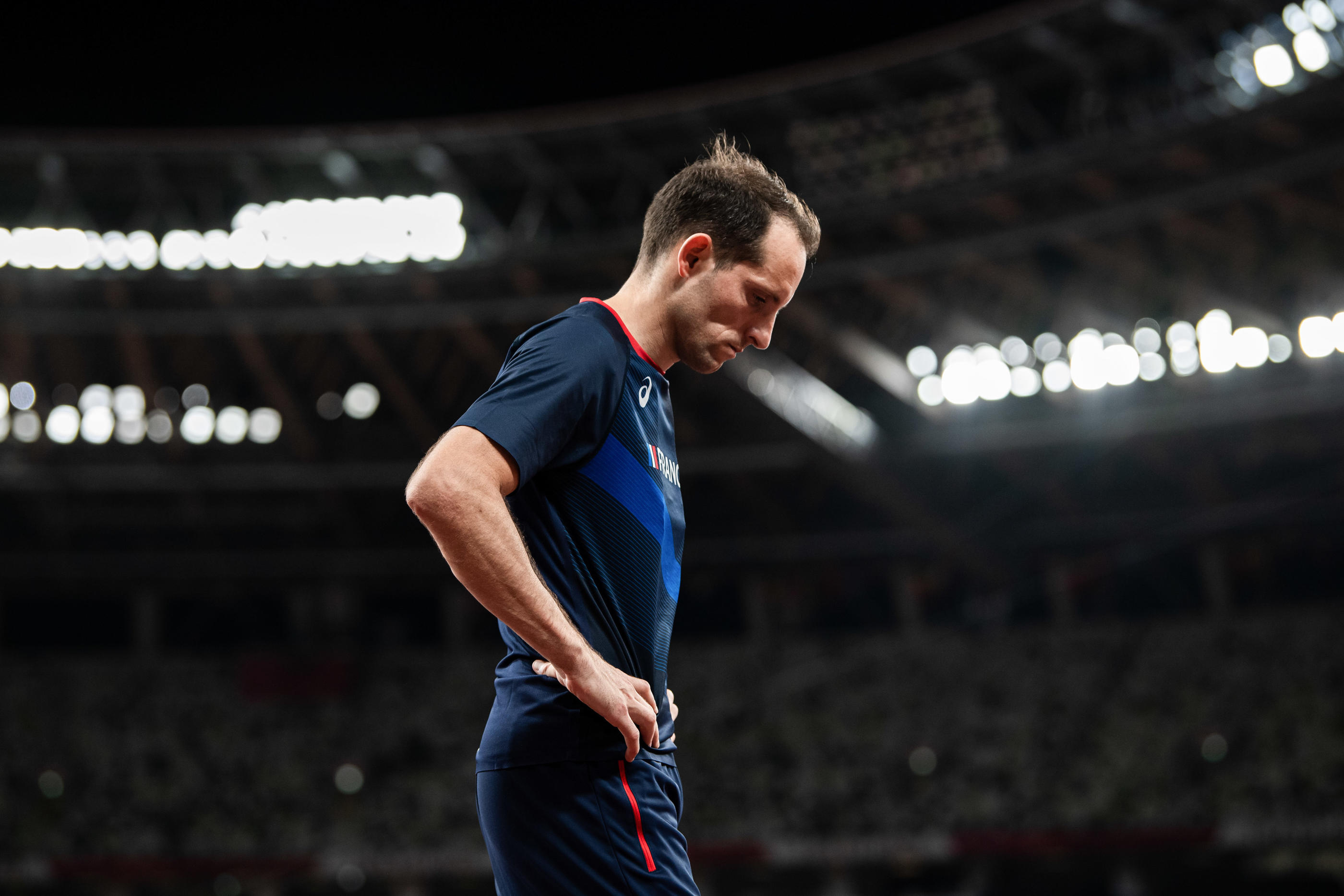 Renaud Lavillenie, Paris meet, Athletic performance, Perseverance, 2800x1870 HD Desktop