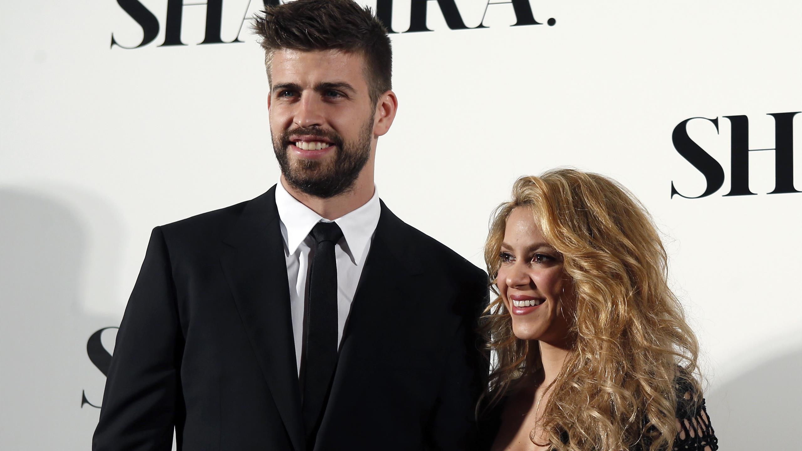 Shakira and Gerard Pique, Beziehung mit Shakira, Verndert Verhltnis, Ex Bara Trainer, 2560x1440 HD Desktop