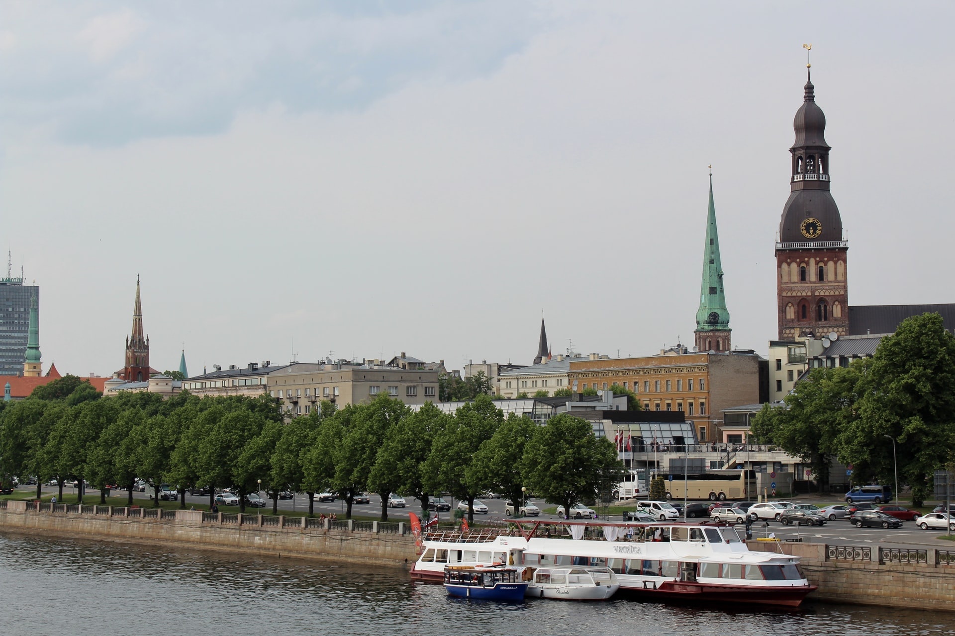 Riga, Latvia, Best areas, Top districts, 1920x1280 HD Desktop