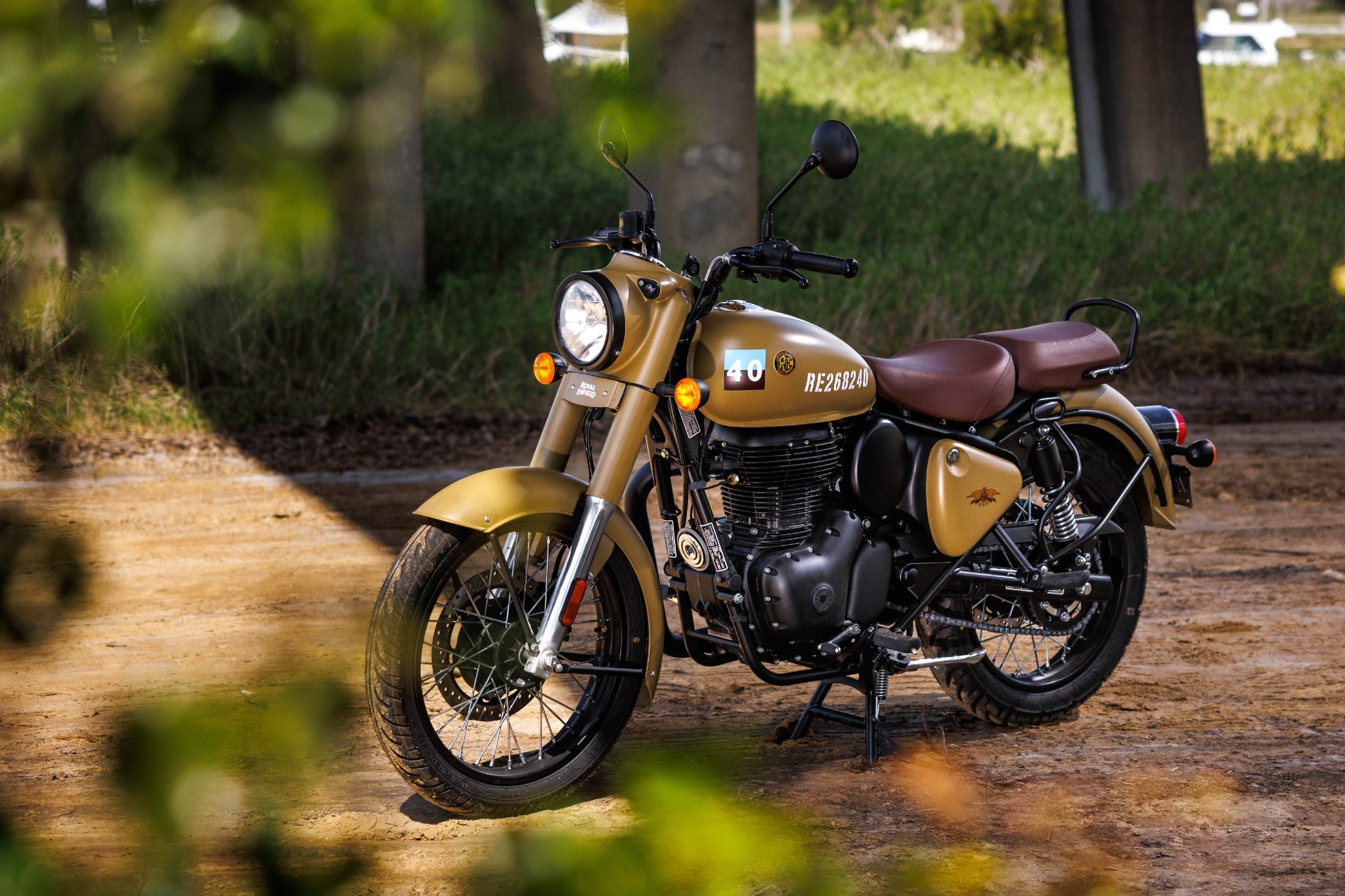 Royal Enfield Classic 350 Signals, RE268240, dirt road outdoors, HD Desktop wallpaper