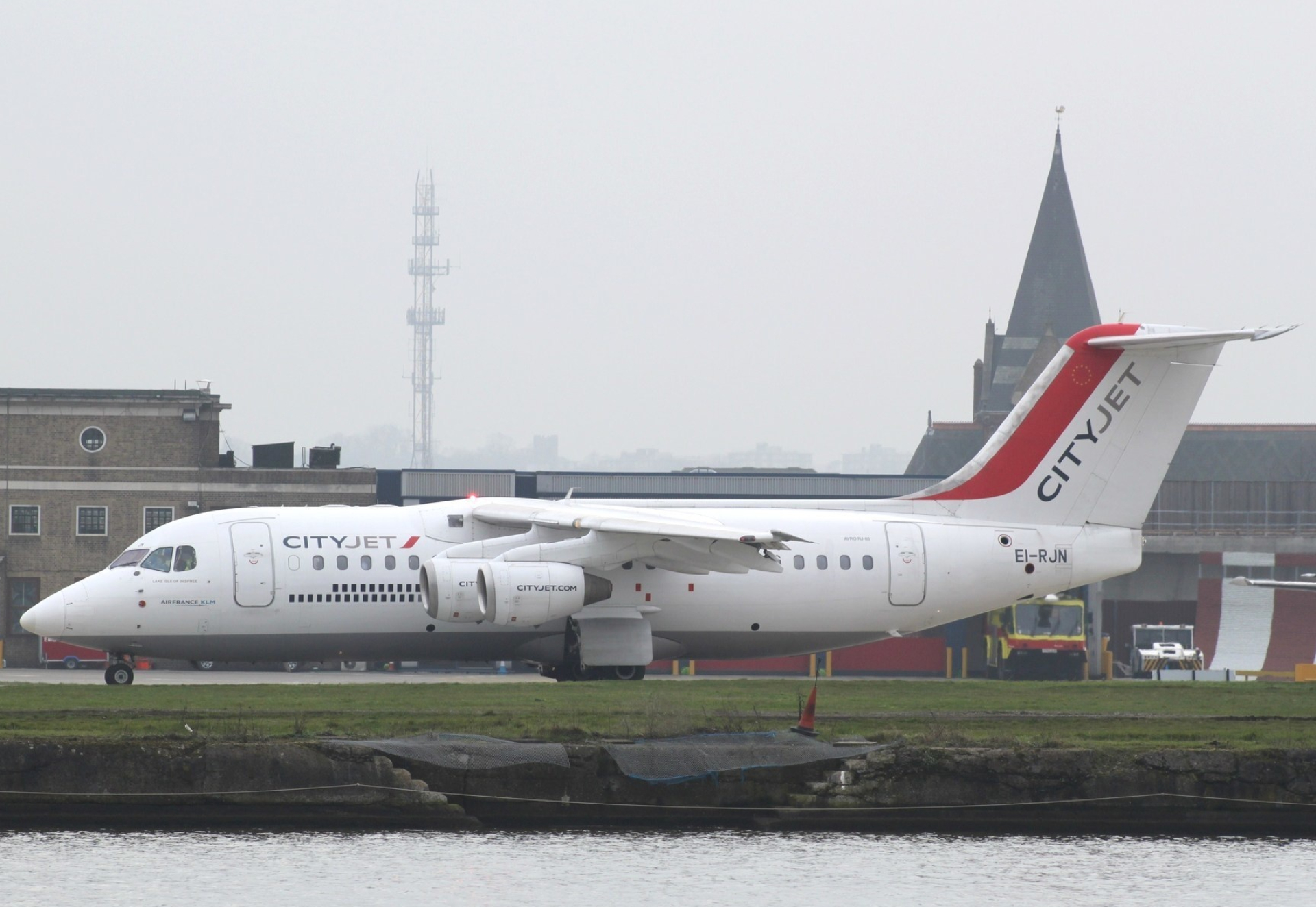 BAe Avro, Aircraft ei rjn, Bae systems, Avro 146 rj85, 1920x1330 HD Desktop