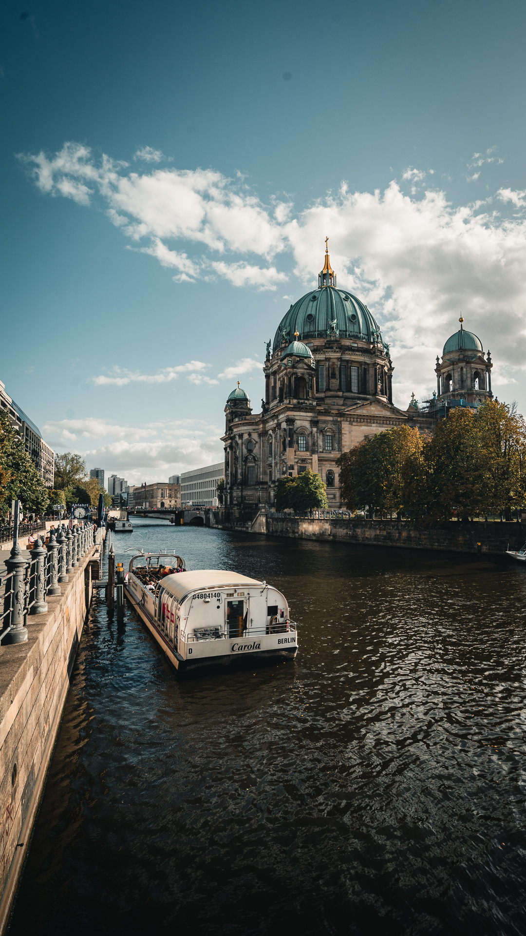 Museum Island, Local experts, Cinnamon bun, Berlin brunch, 1080x1920 Full HD Phone