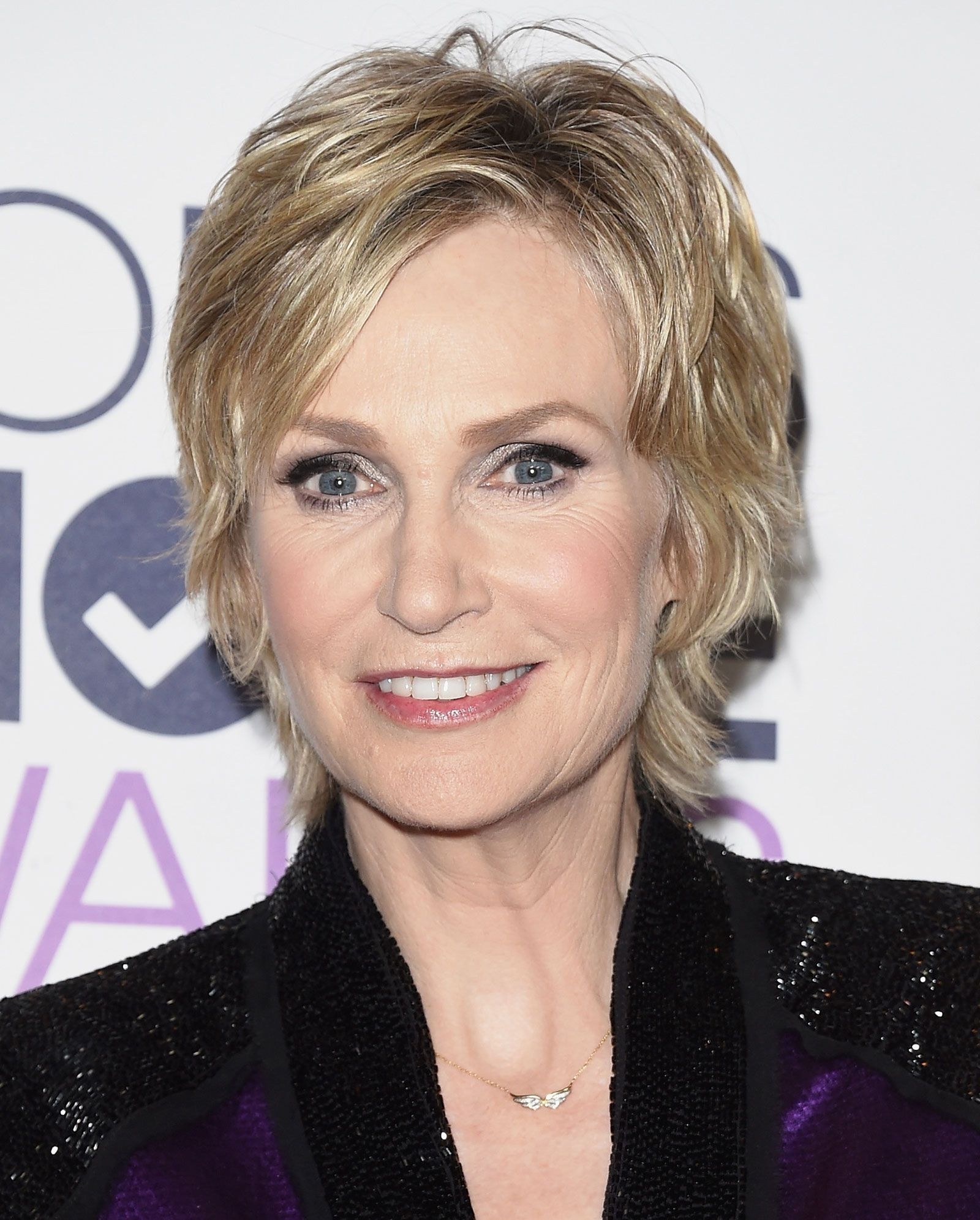 Jane Lynch, blonde layered pixie cut, black sequin blazer, HD Phone wallpaper