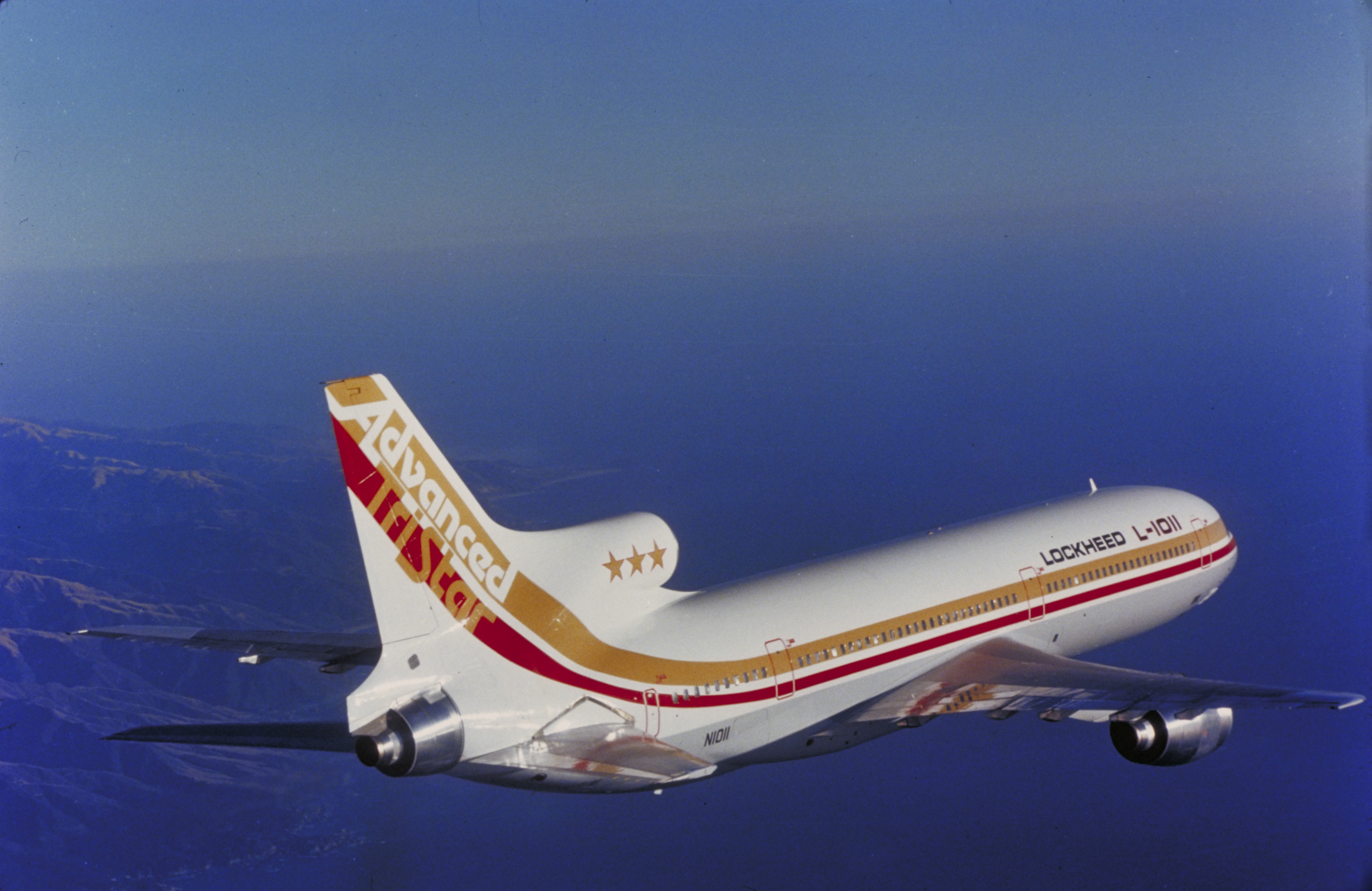 Luxury travel, Lockheed L-1011, Clouds, Lockheed Martin, 2620x1700 HD Desktop