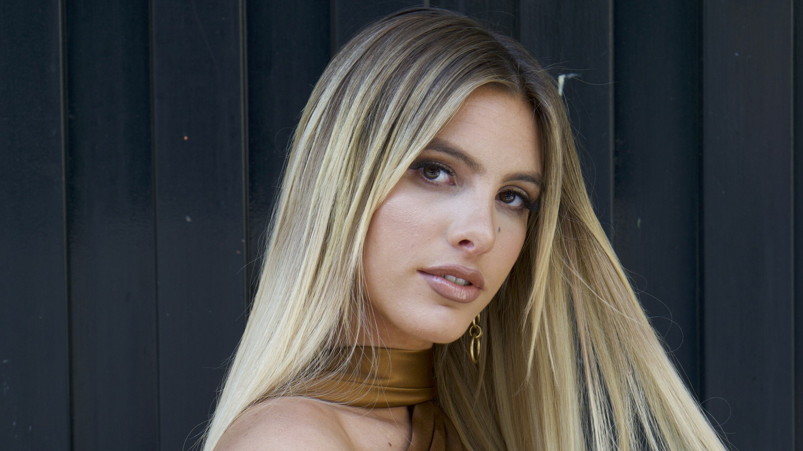 Lele Pons, Social media sensation, Stunning wallpapers, Fan favorites, 2560x1440 HD Desktop