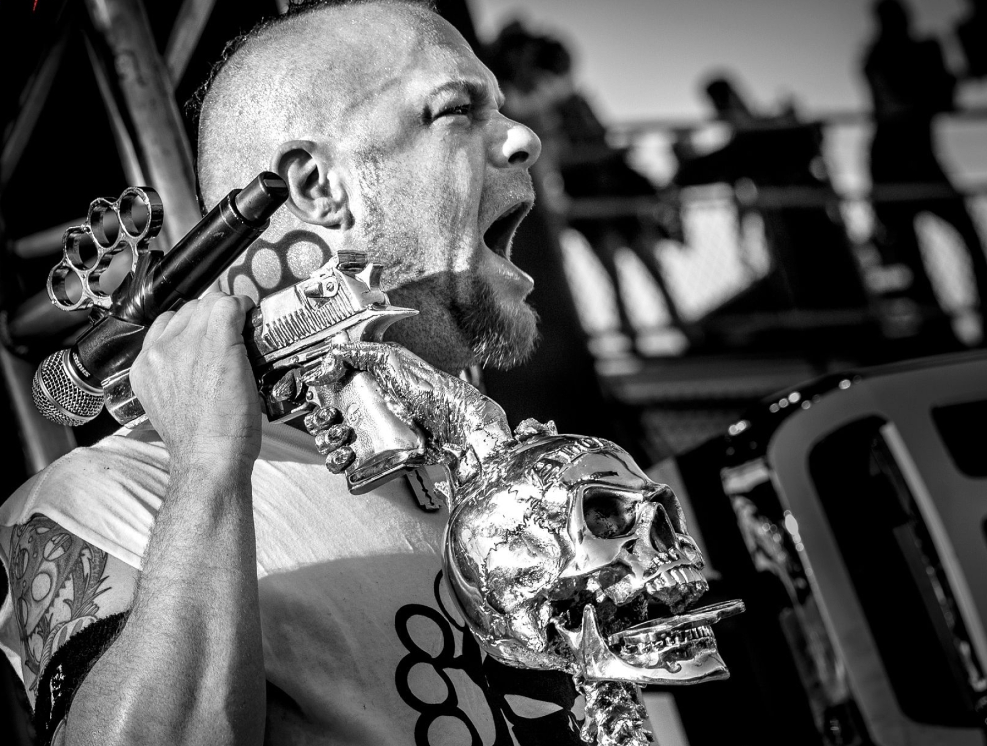 Intense energy, Ivan Moody charisma, Captivating live performance, Unique stage presence, 2000x1520 HD Desktop