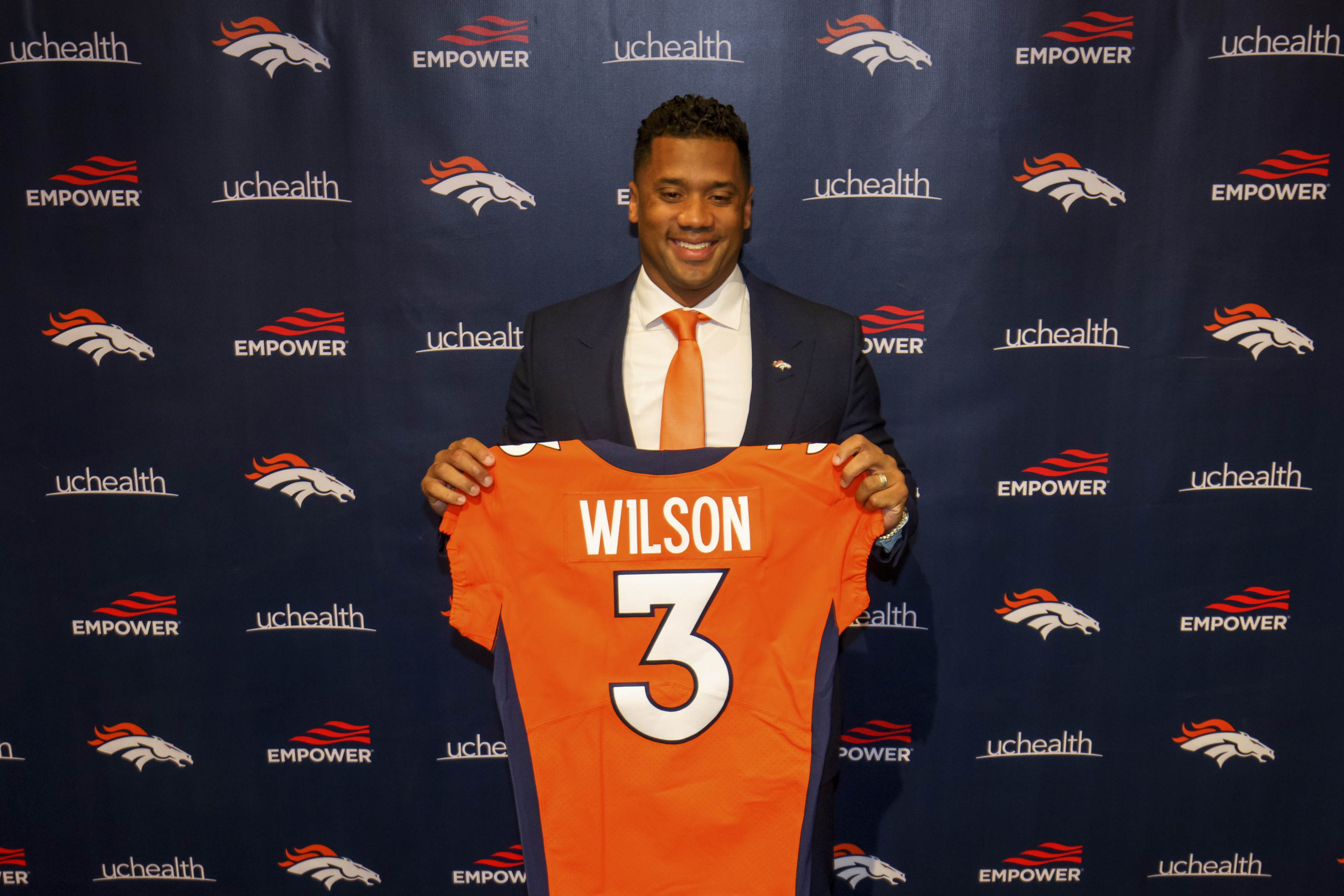 Russell Wilson, Denver Broncos Wallpaper, 3200x2140 HD Desktop