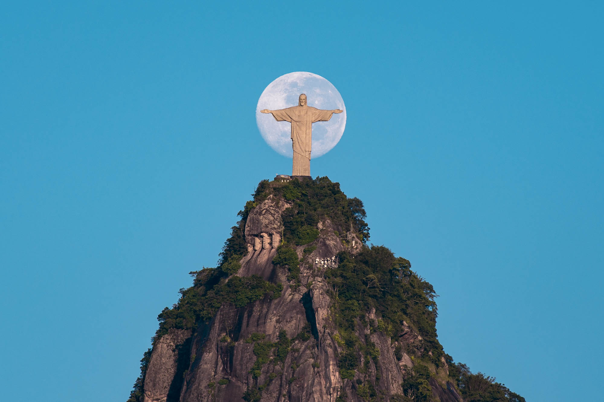 Full moon, Corcovado Mountain Wallpaper, 2000x1340 HD Desktop