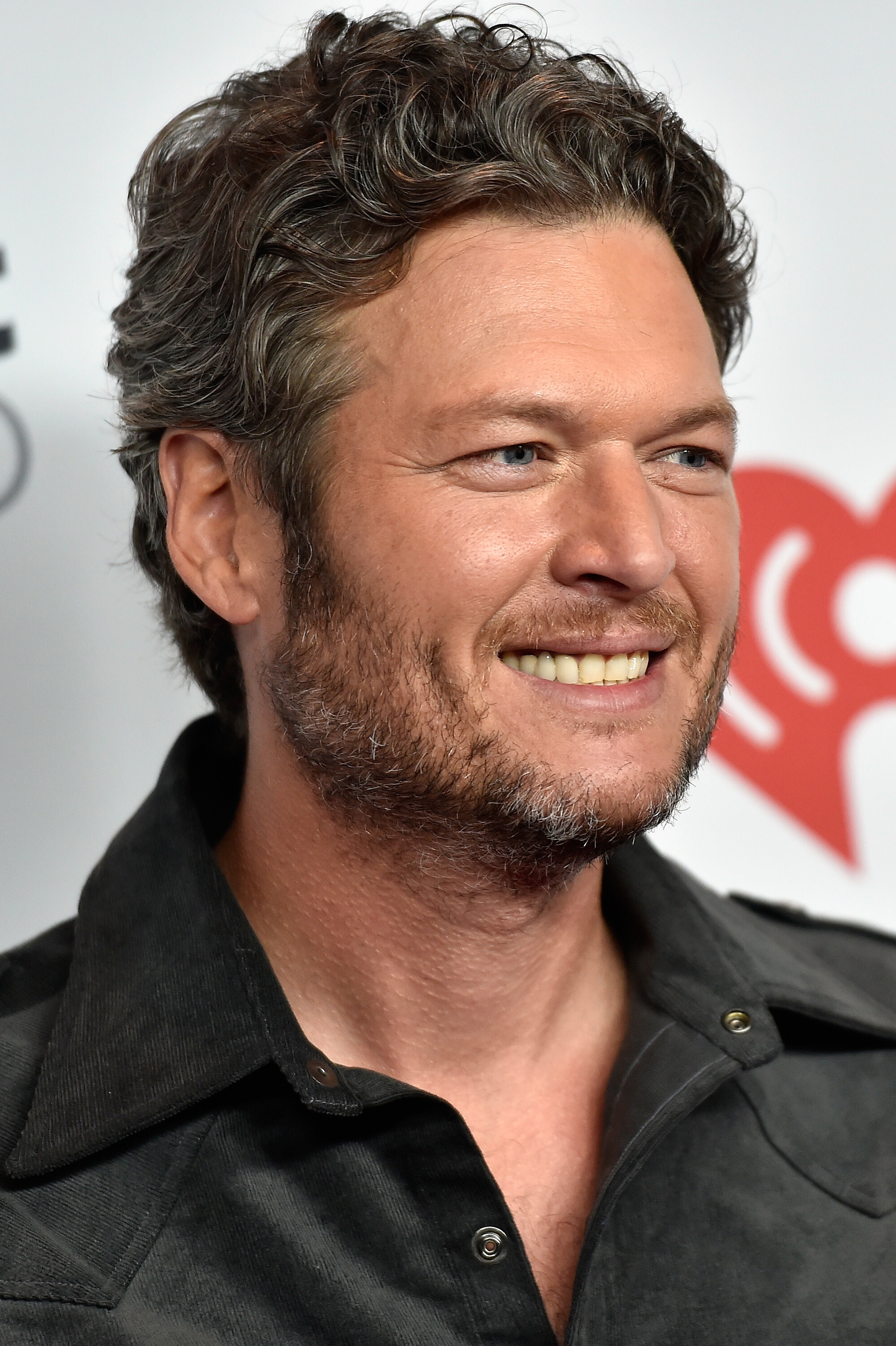 iHeartRadio Festival 2015, Blake Shelton Wallpaper, 2000x3000 HD Phone