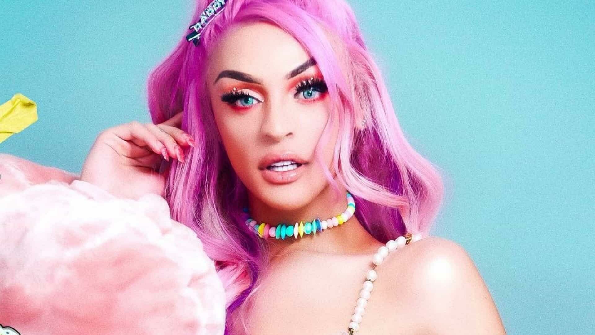 Pabllo Vittar, Brazilian music sensation, Energetic performances, Glamorous style, 1920x1080 Full HD Desktop