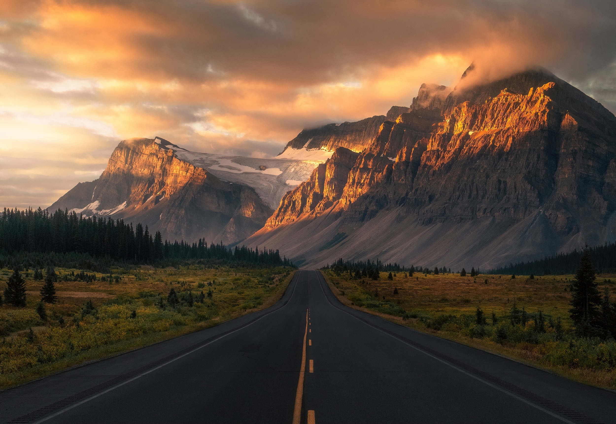 Icefields Parkway, Canadian Rocky Mountains, straight empty highway, HD Desktop wallpaper