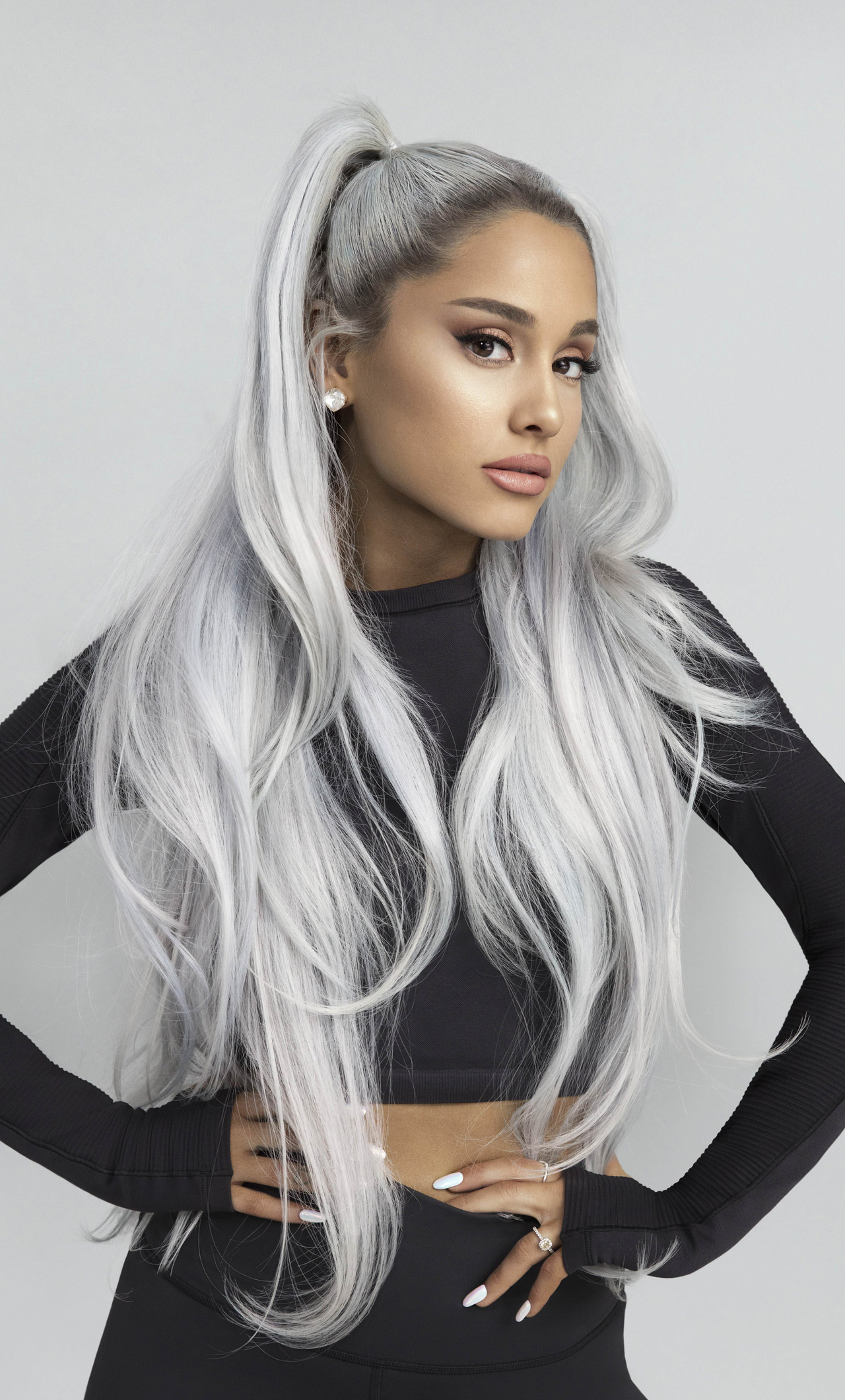 Spende kies, Anemonenfisch, Ariana Grande, Reebok photoshoot, 1280x2120 HD Phone