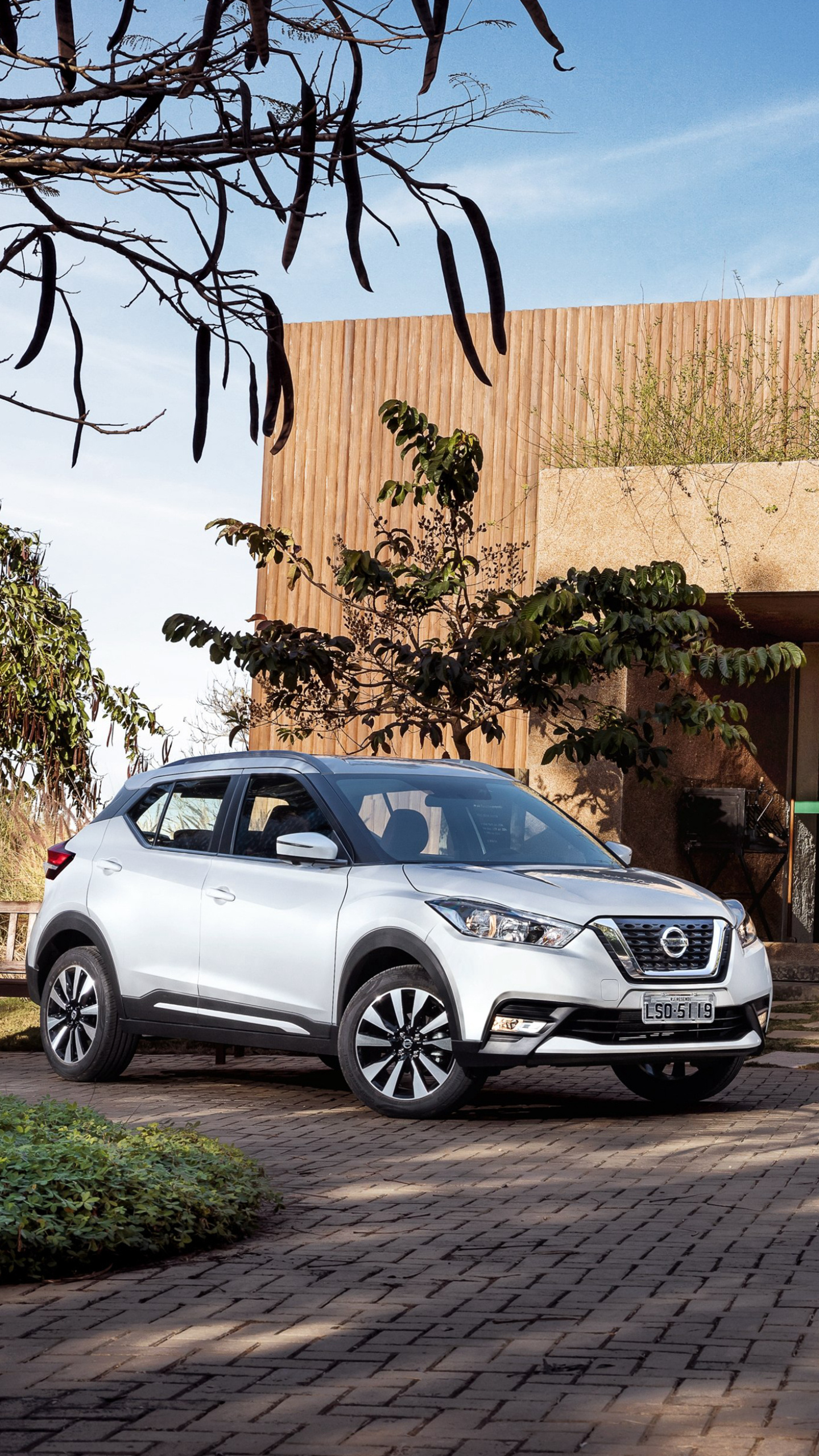 Nissan Kicks, Versatile vehicle, City car, Urban mobility, 1440x2560 HD Phone