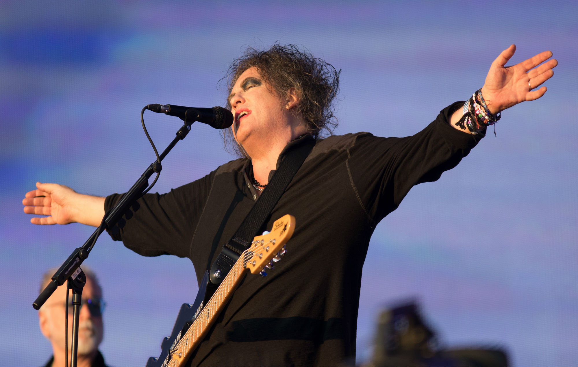 The Cure, Hyde Park concert, Beautiful trailer, Anniversary movie, 2000x1270 HD Desktop