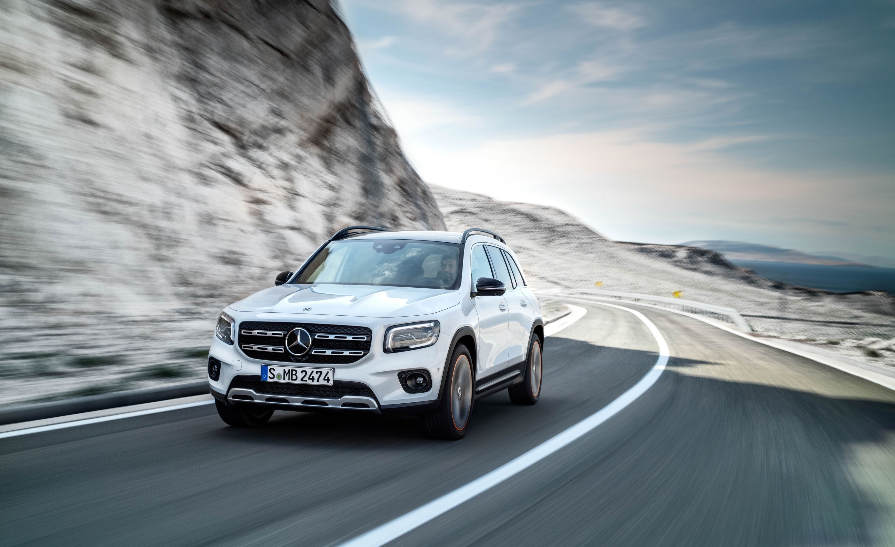 Mercedes-Benz GLB, Outdoor adventure, All-terrain capability, Rugged design, 2940x1800 HD Desktop