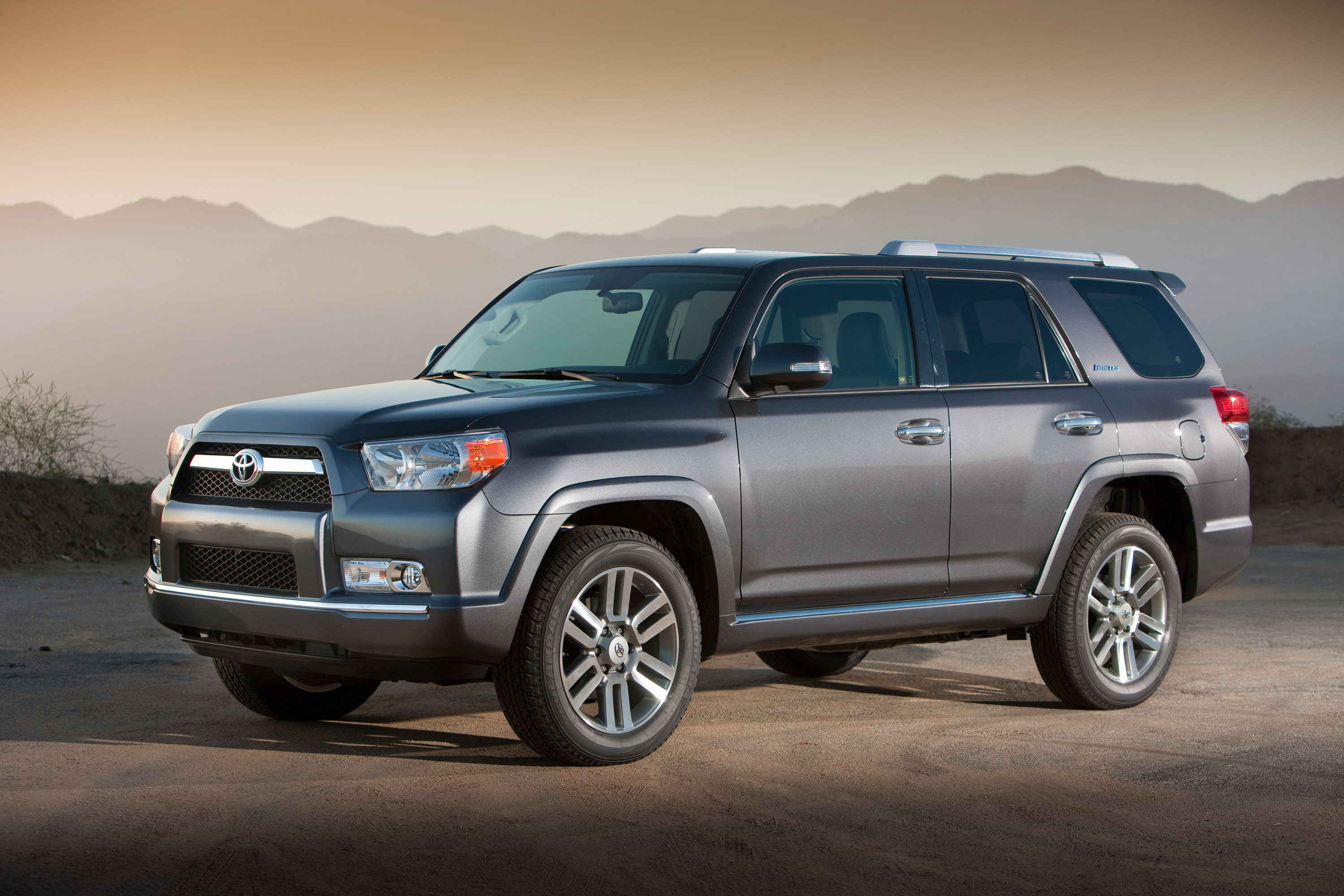 Left Side 2010 Model, Toyota 4Runner Wallpaper, 3000x2000 HD Desktop