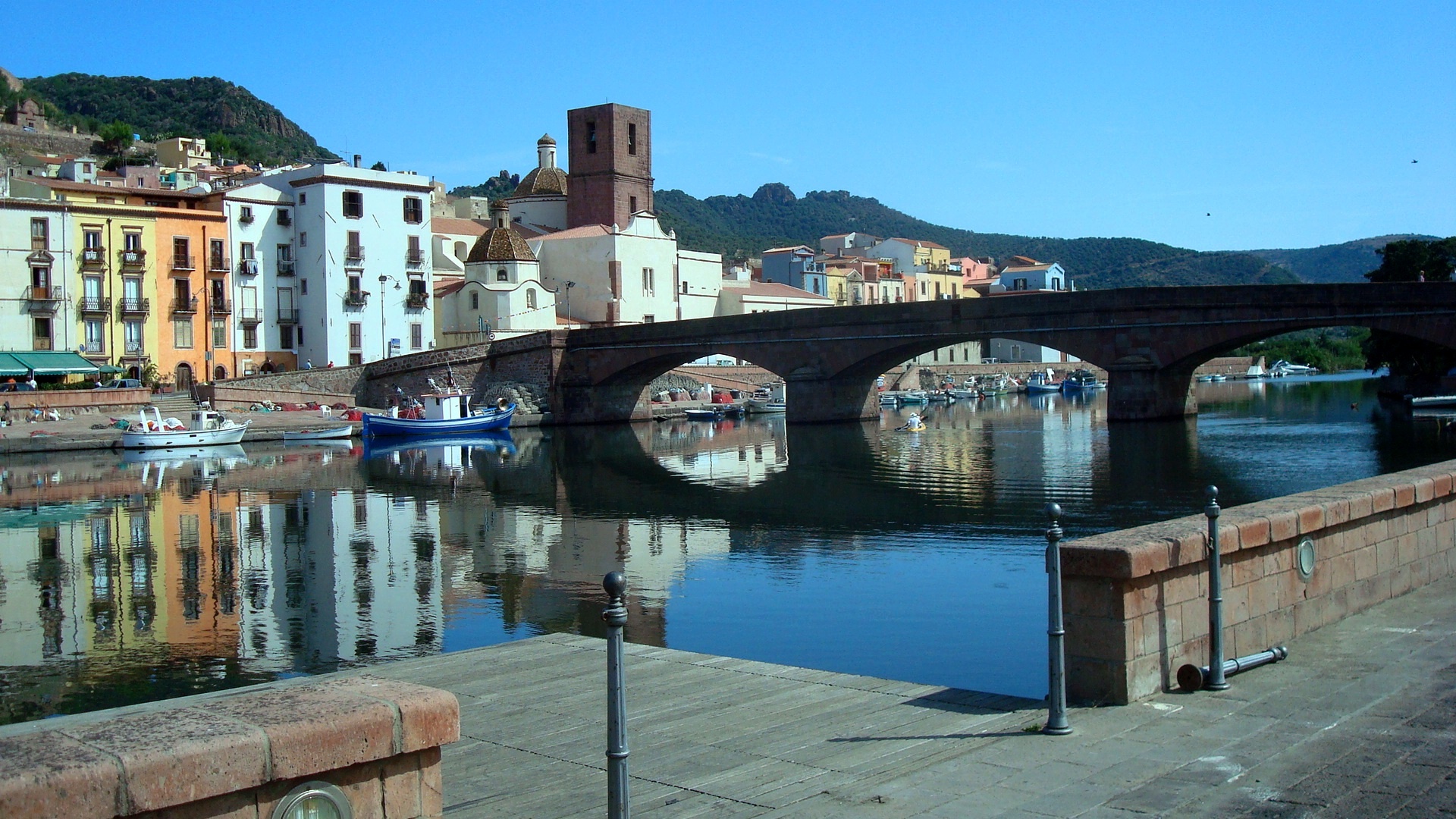 Bosa, Sunny apartments, Charming Bosa, Italian escape, 1920x1080 Full HD Desktop