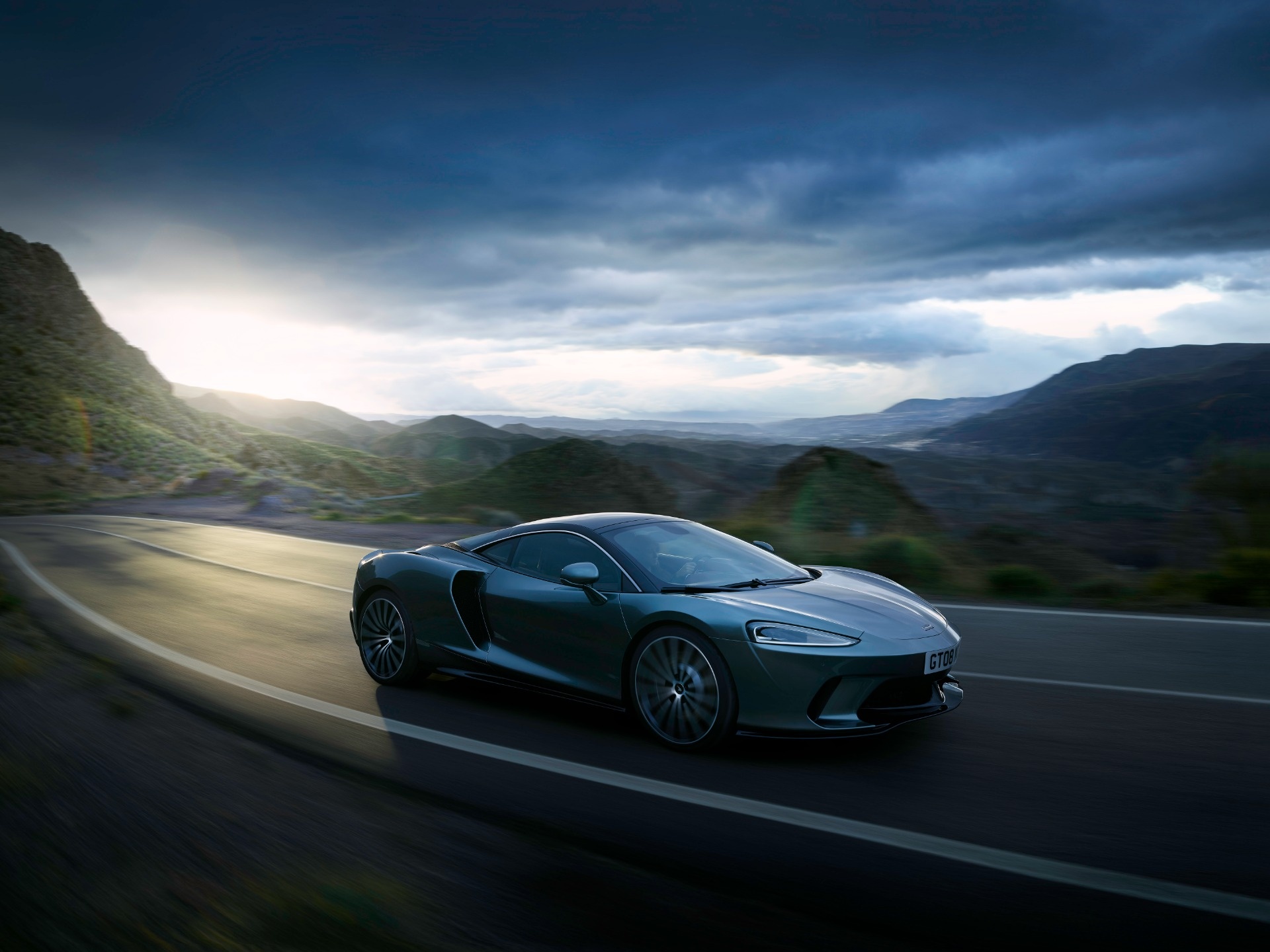 McLaren GT, New 2020 model, Luxury coupe, Exquisite craftsmanship, 1920x1440 HD Desktop