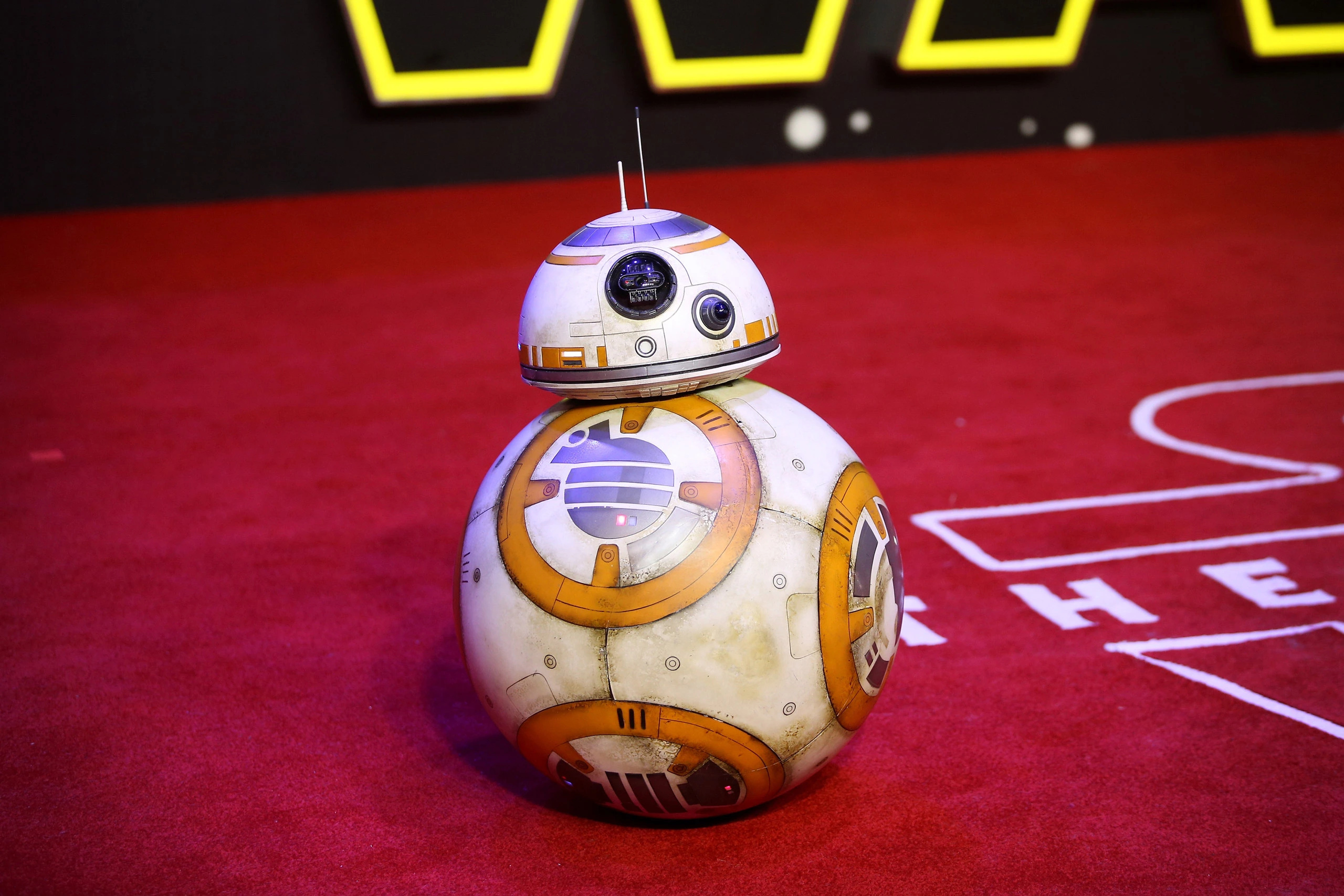 BB-8, The Force Awakens, Voice Behind BB-8, 2560x1710 HD Desktop