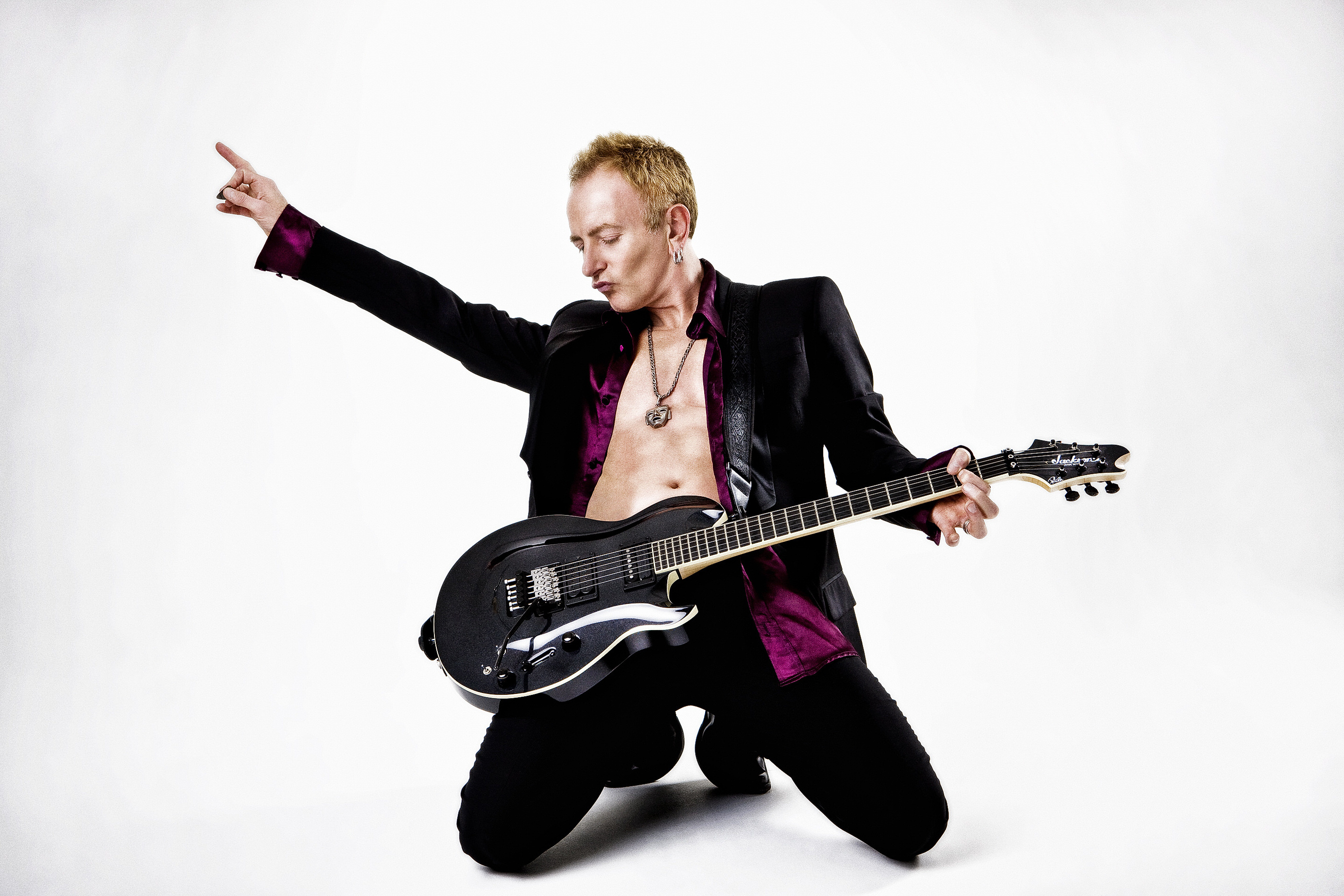 Phil Collen, Def Leppard guitarist, Signature Jackson guitars, 2800x1870 HD Desktop