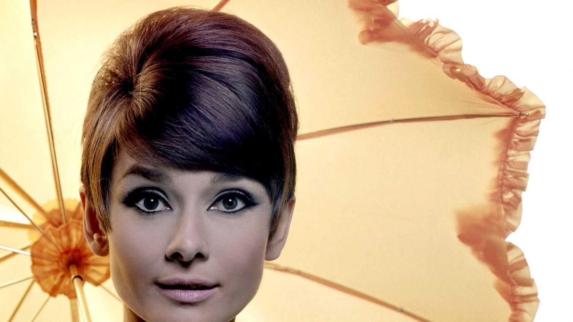 Audrey Hepburn, Desktop wallpaper collection, Classic beauty, Iconic pose, 1920x1080 Full HD Desktop
