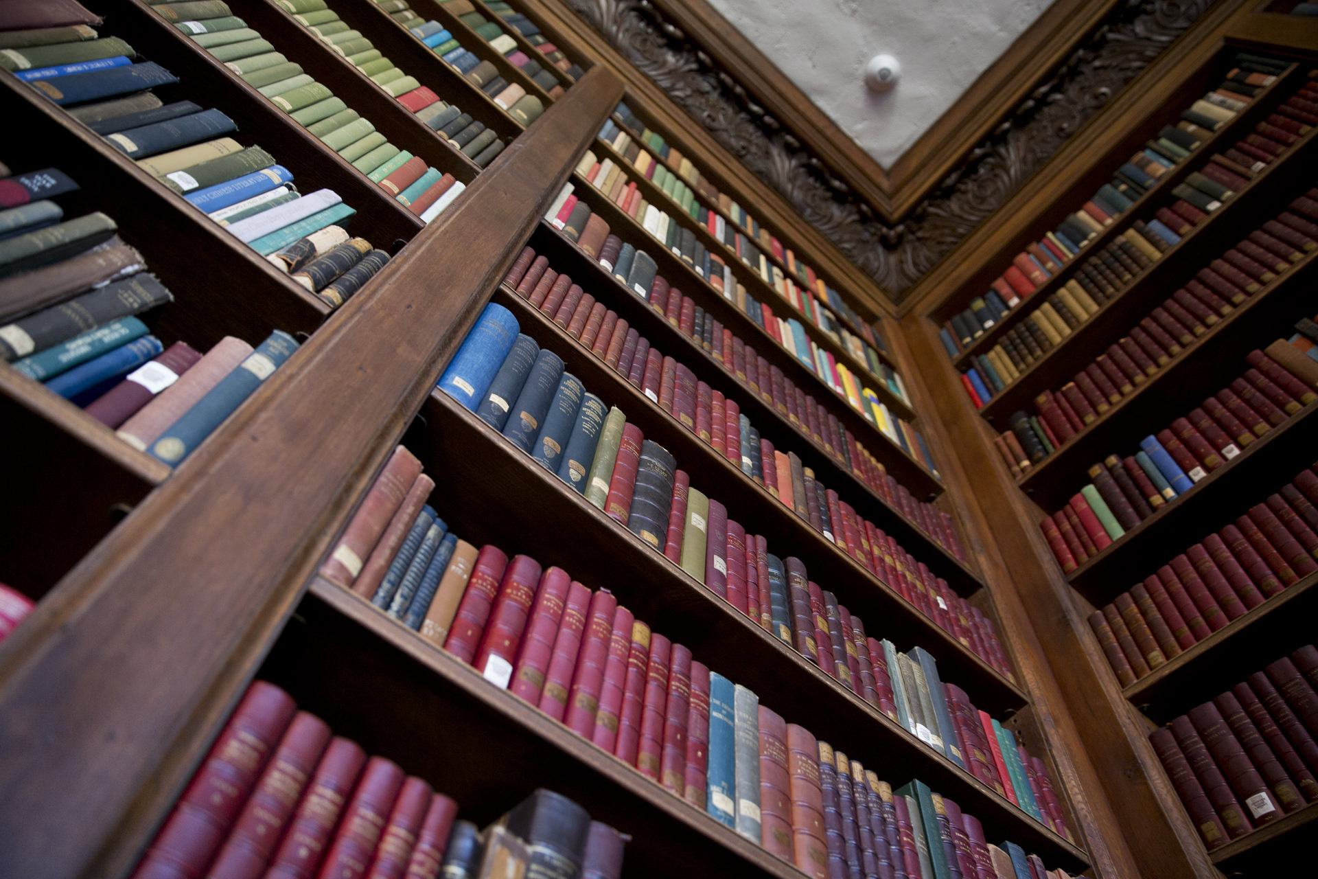 Library shelves, Book collection, High definition display, Reading inspiration, 1920x1280 HD Desktop