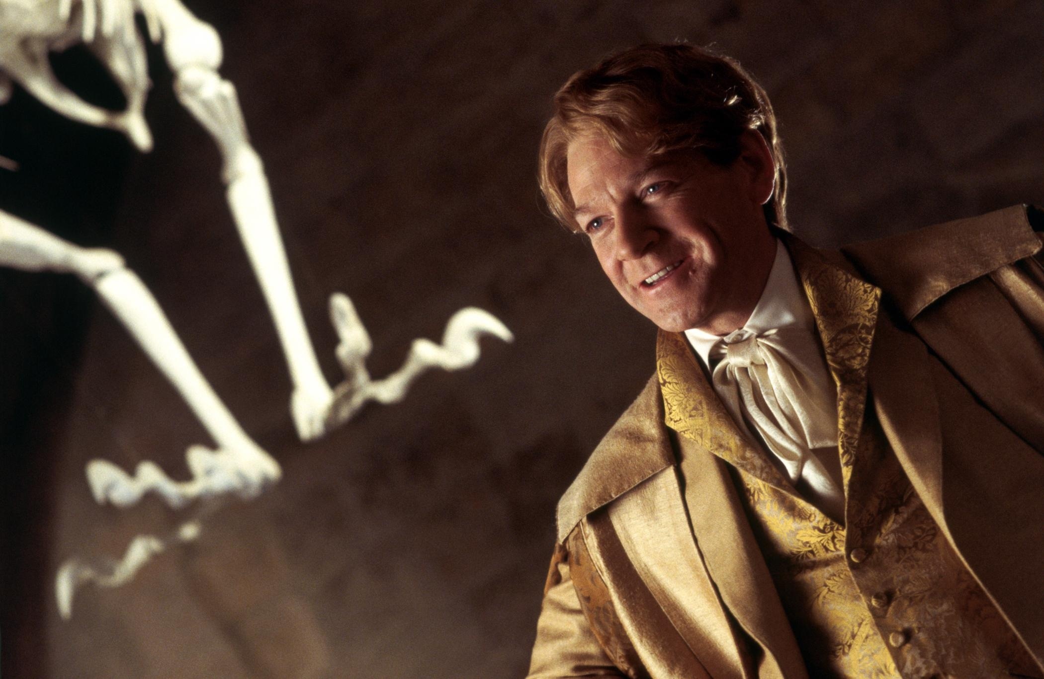 Kenneth Branagh, Charming smile, Witch Weekly feature, Captivating image, 2100x1370 HD Desktop