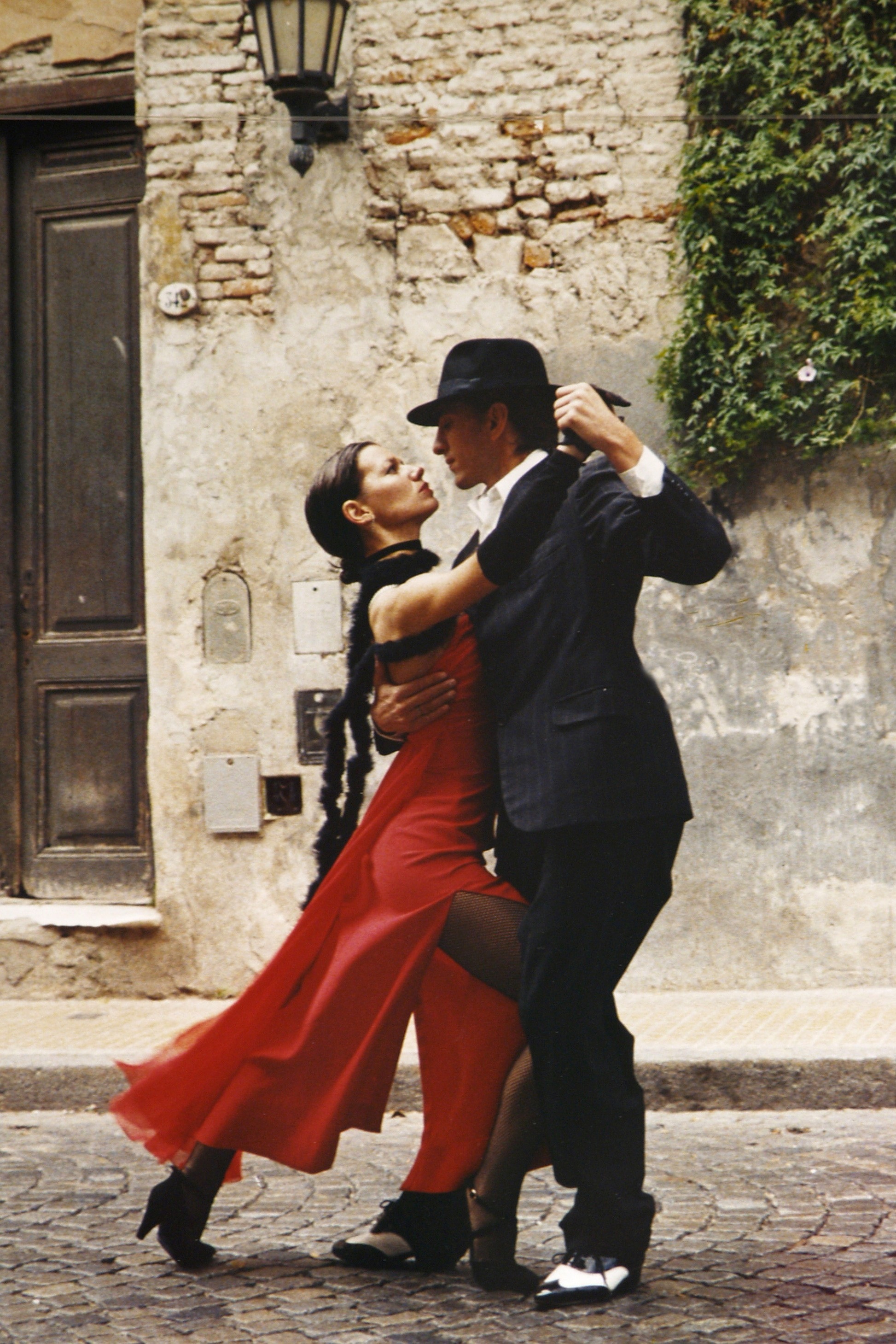 Dance show couple, Argentina tango, Performing arts, Dreamy outdoor, 1950x2920 HD Phone